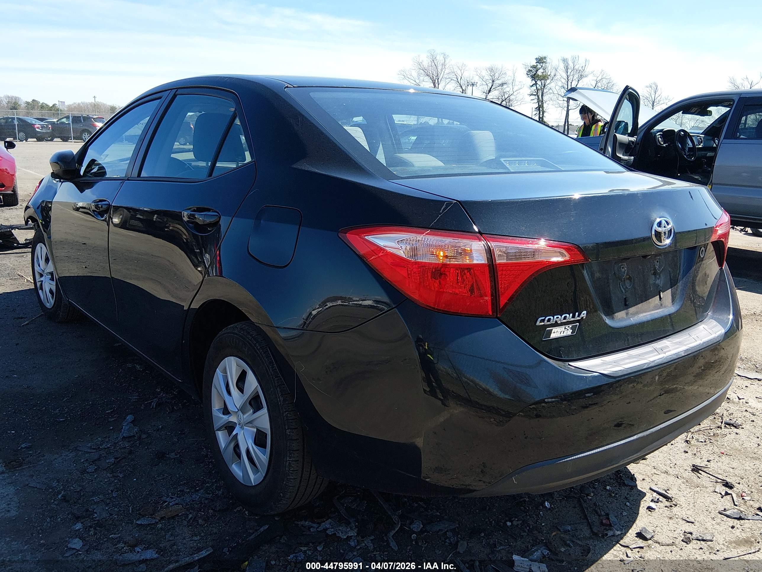 TOYOTA COROLLA image 3