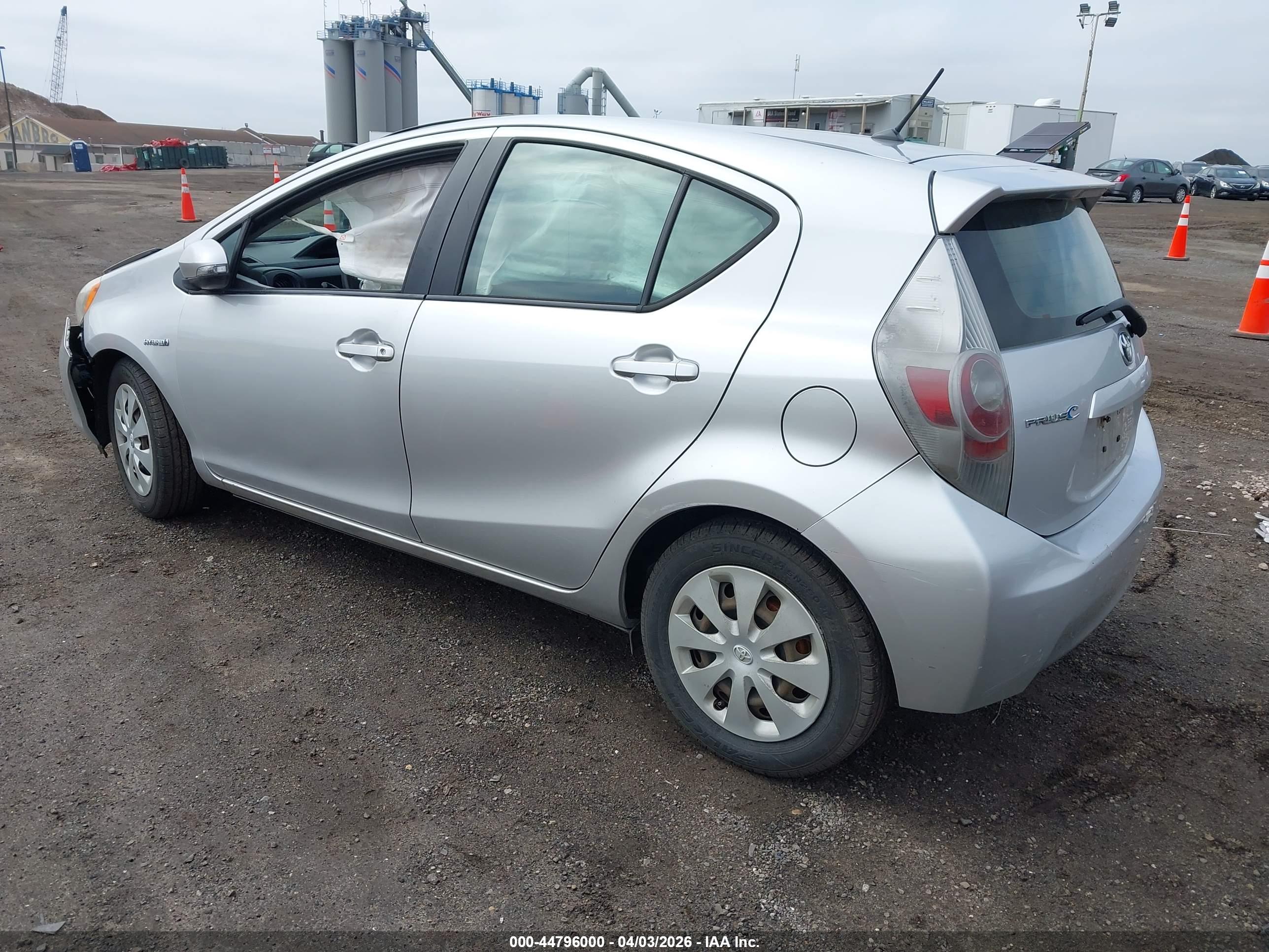 TOYOTA PRIUS image 3