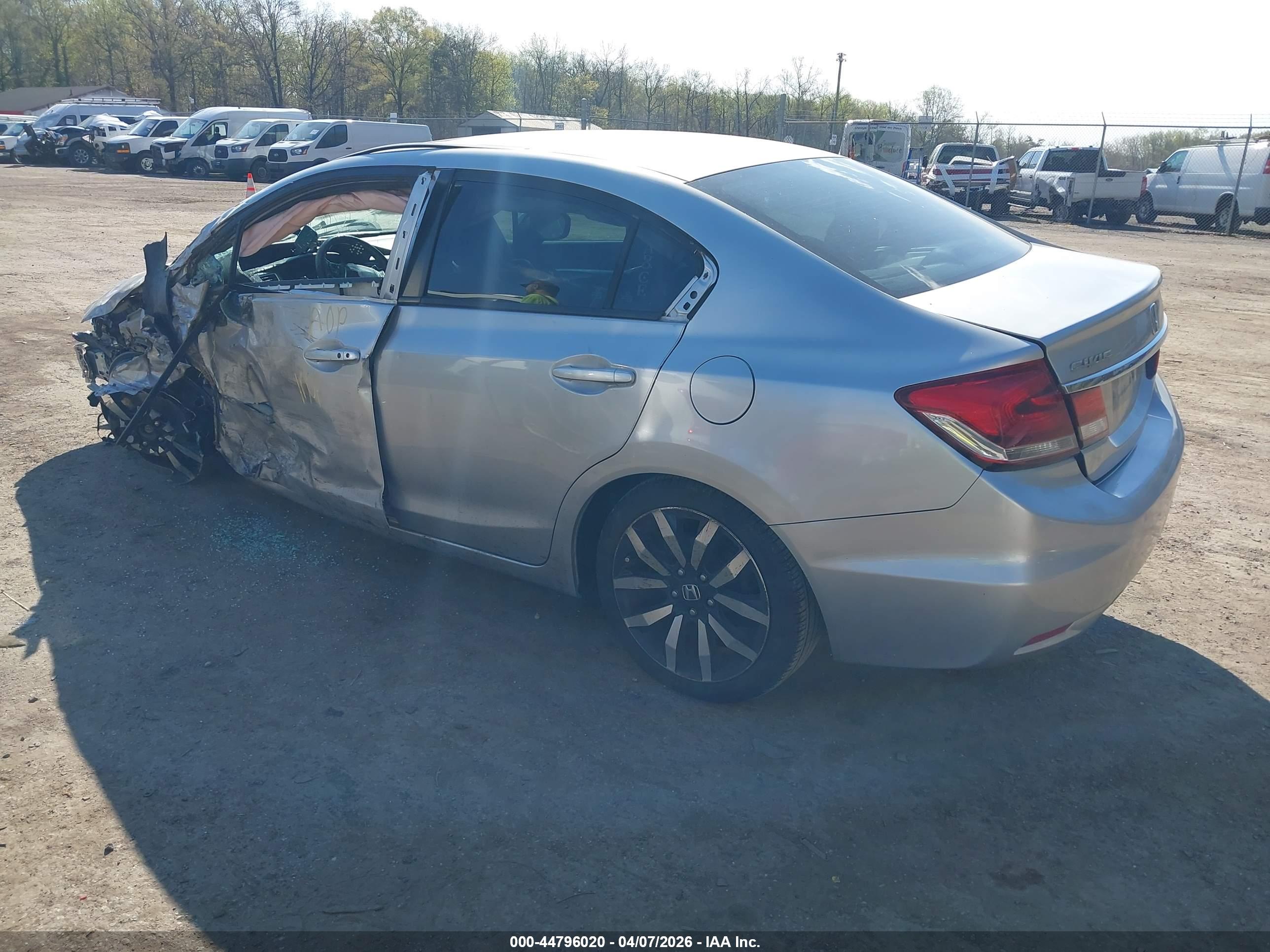 HONDA CIVIC image 3