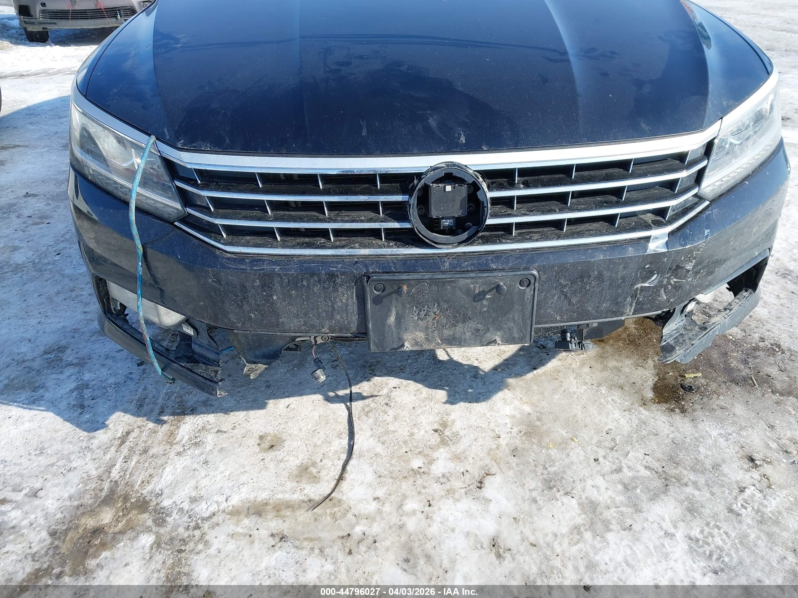 VOLKSWAGEN PASSAT image 6