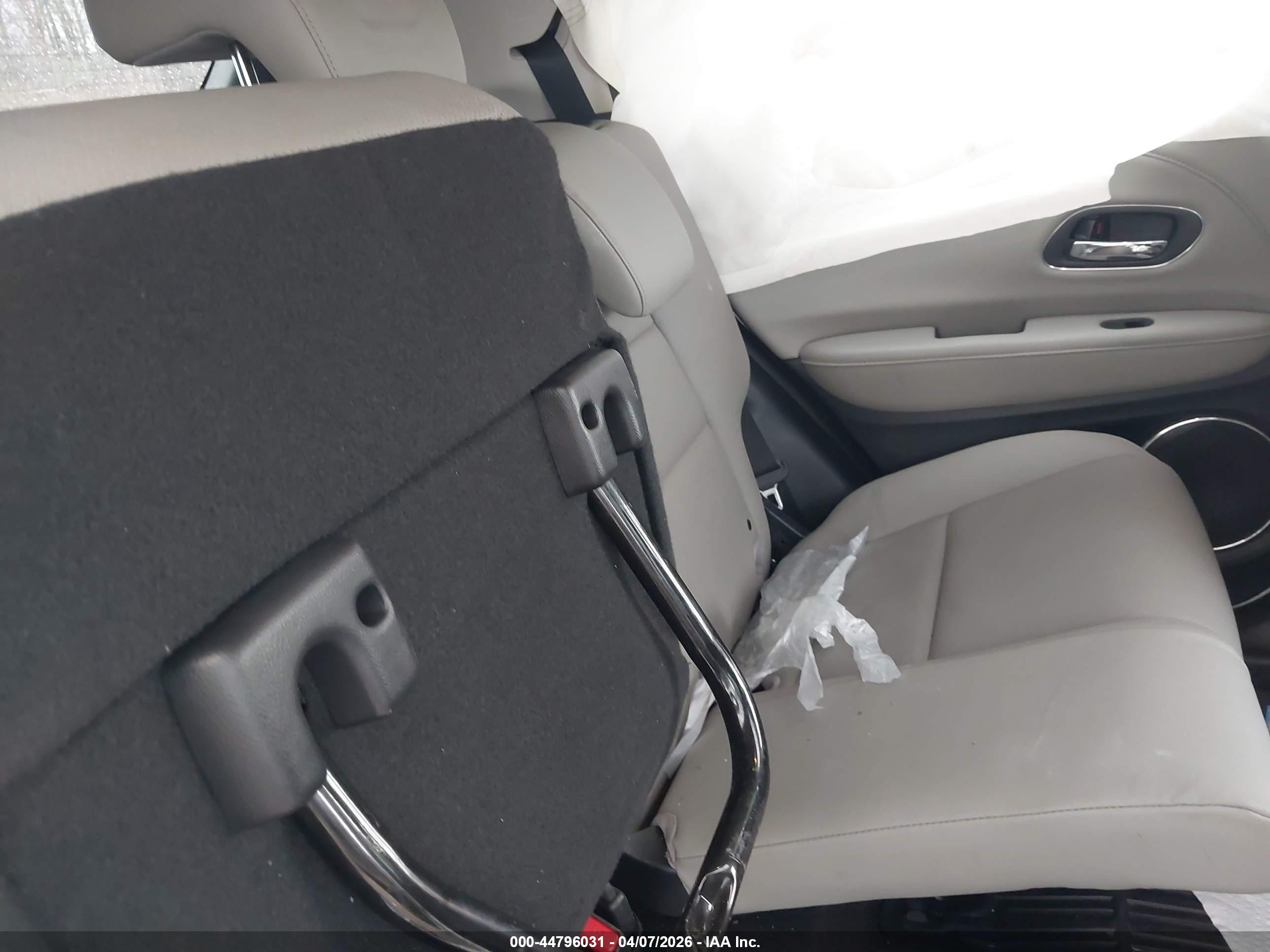 HONDA HR-V image 8