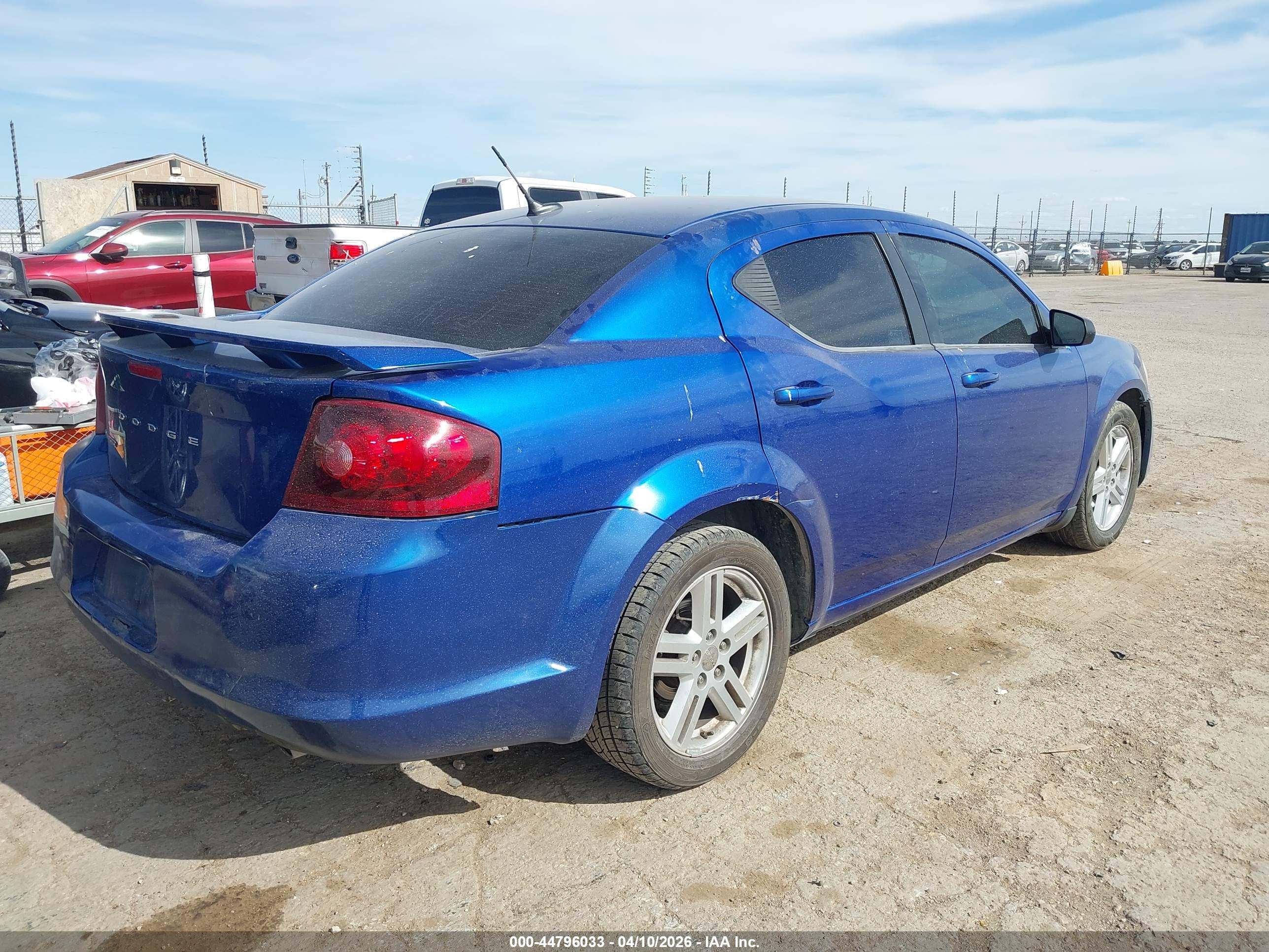 DODGE AVENGER image 4