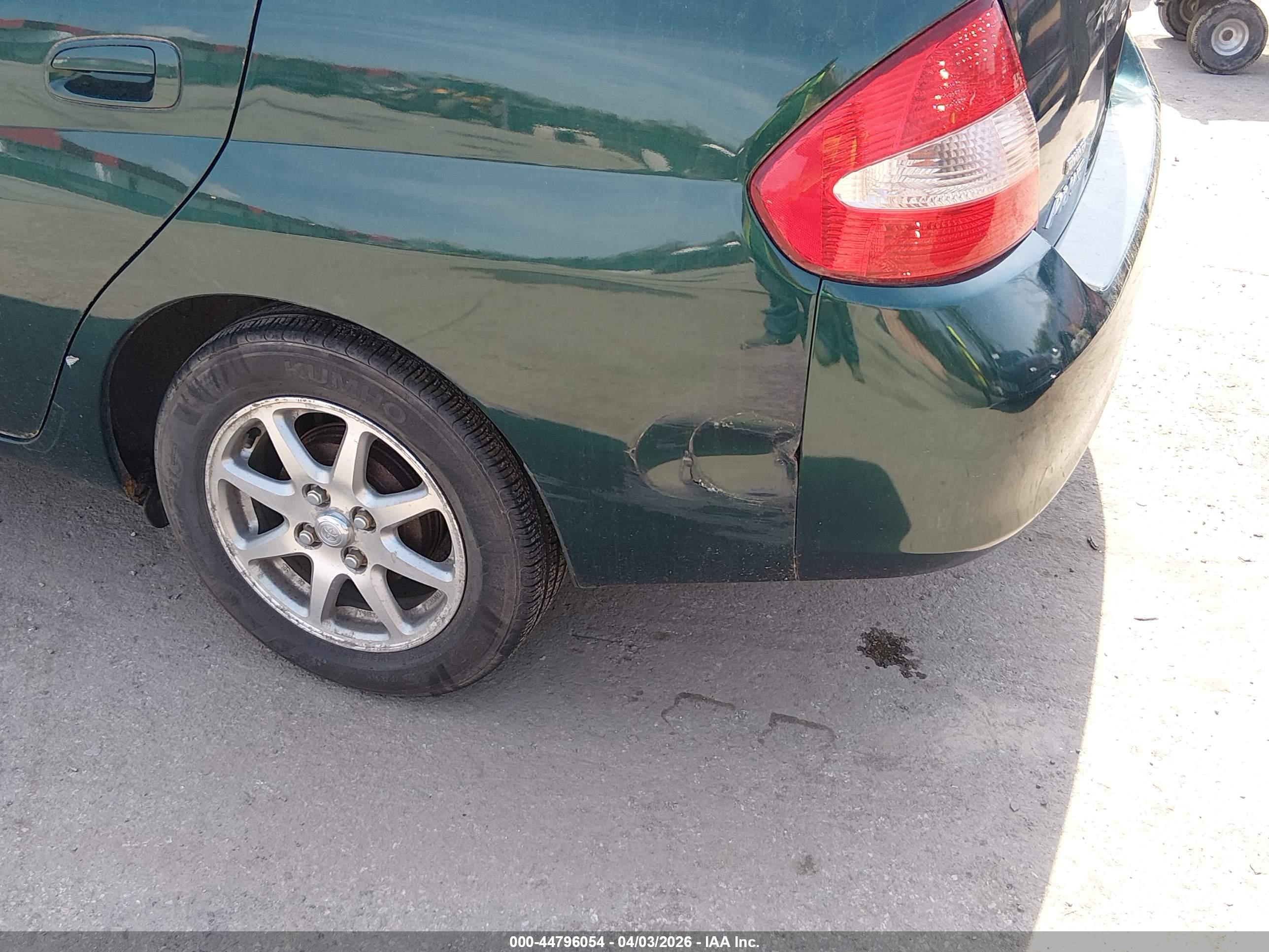 TOYOTA PRIUS image 6