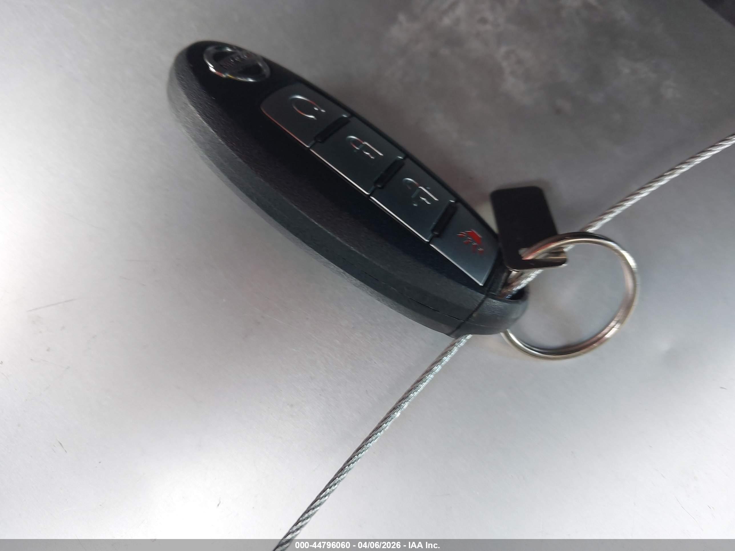NISSAN ROGUE image 11