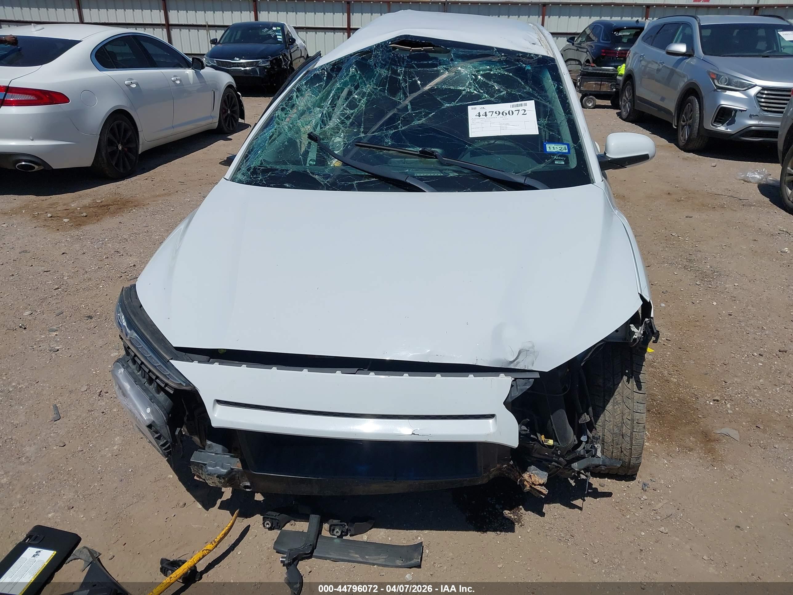 HYUNDAI KONA image 6