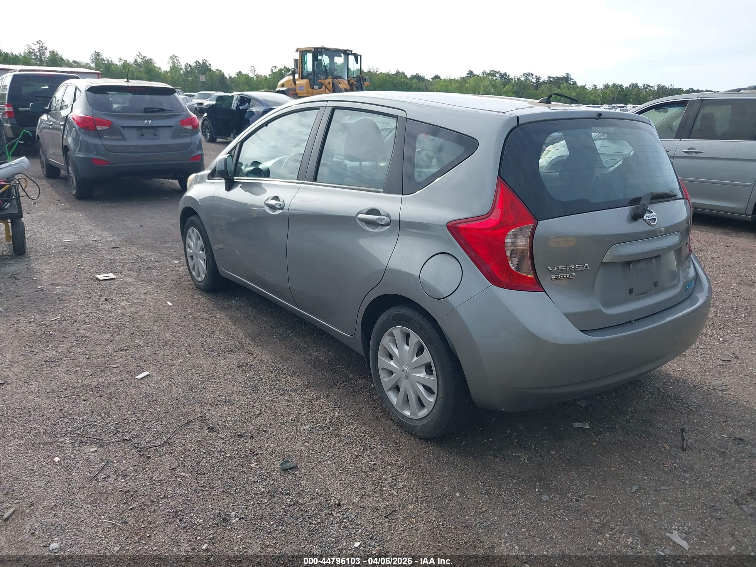 NISSAN VERSA image 3