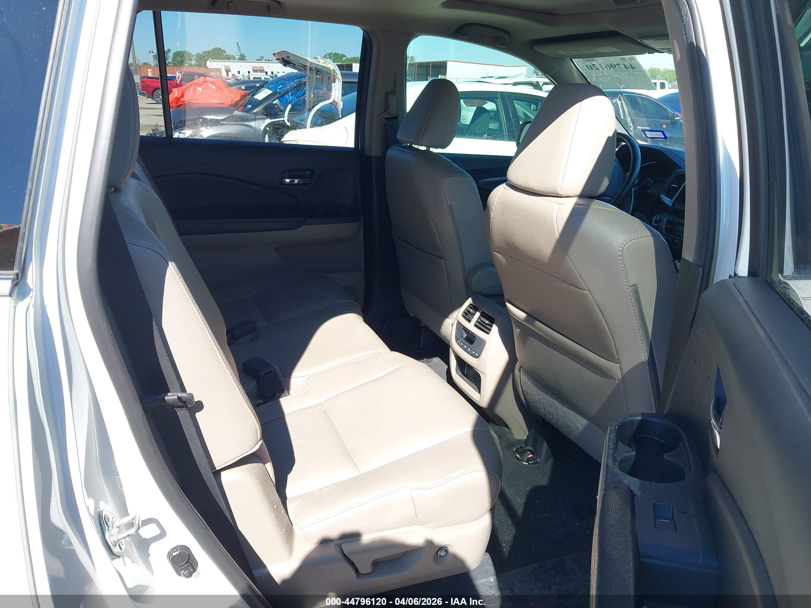HONDA PILOT image 8