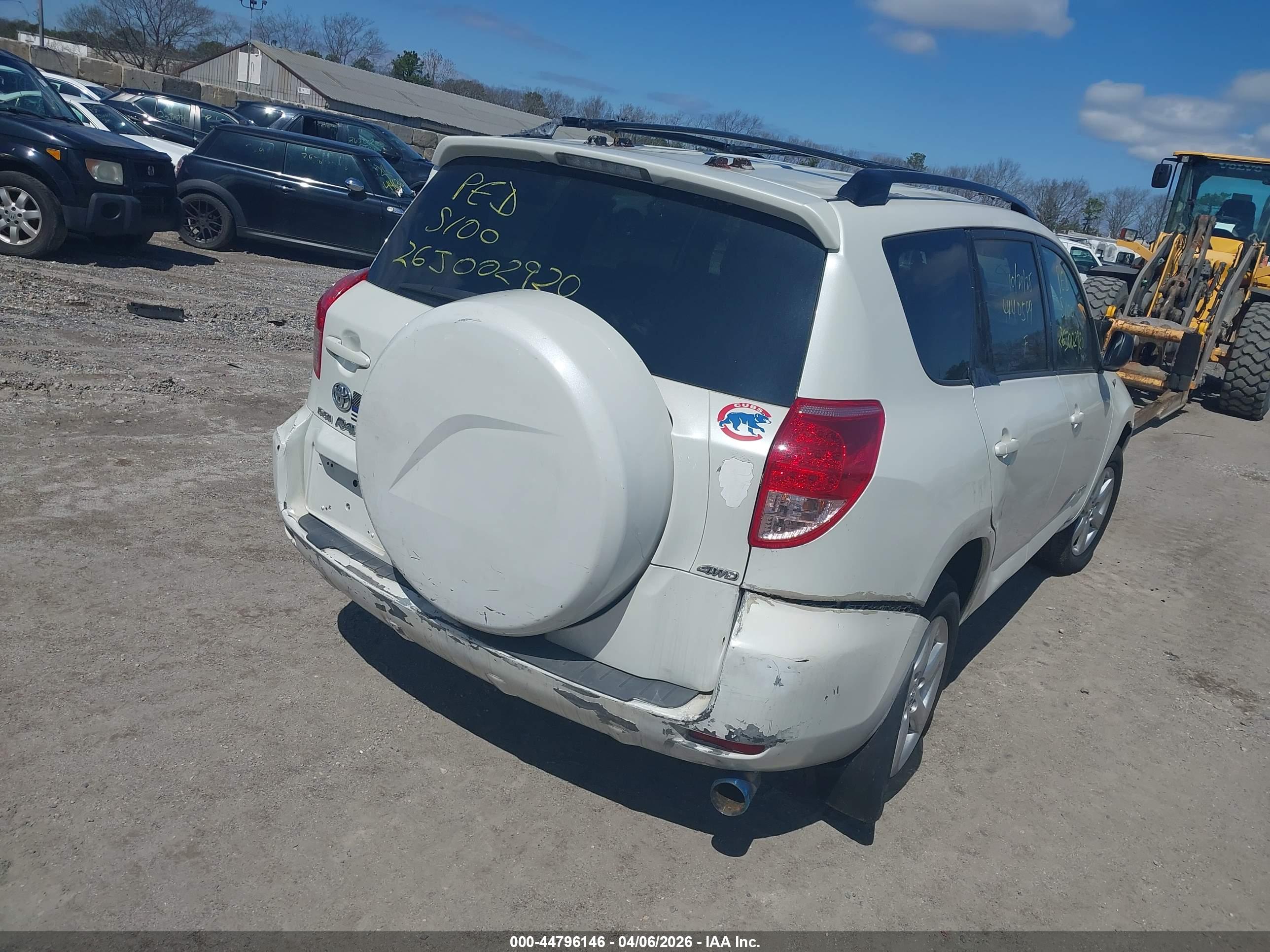 TOYOTA RAV4 image 6