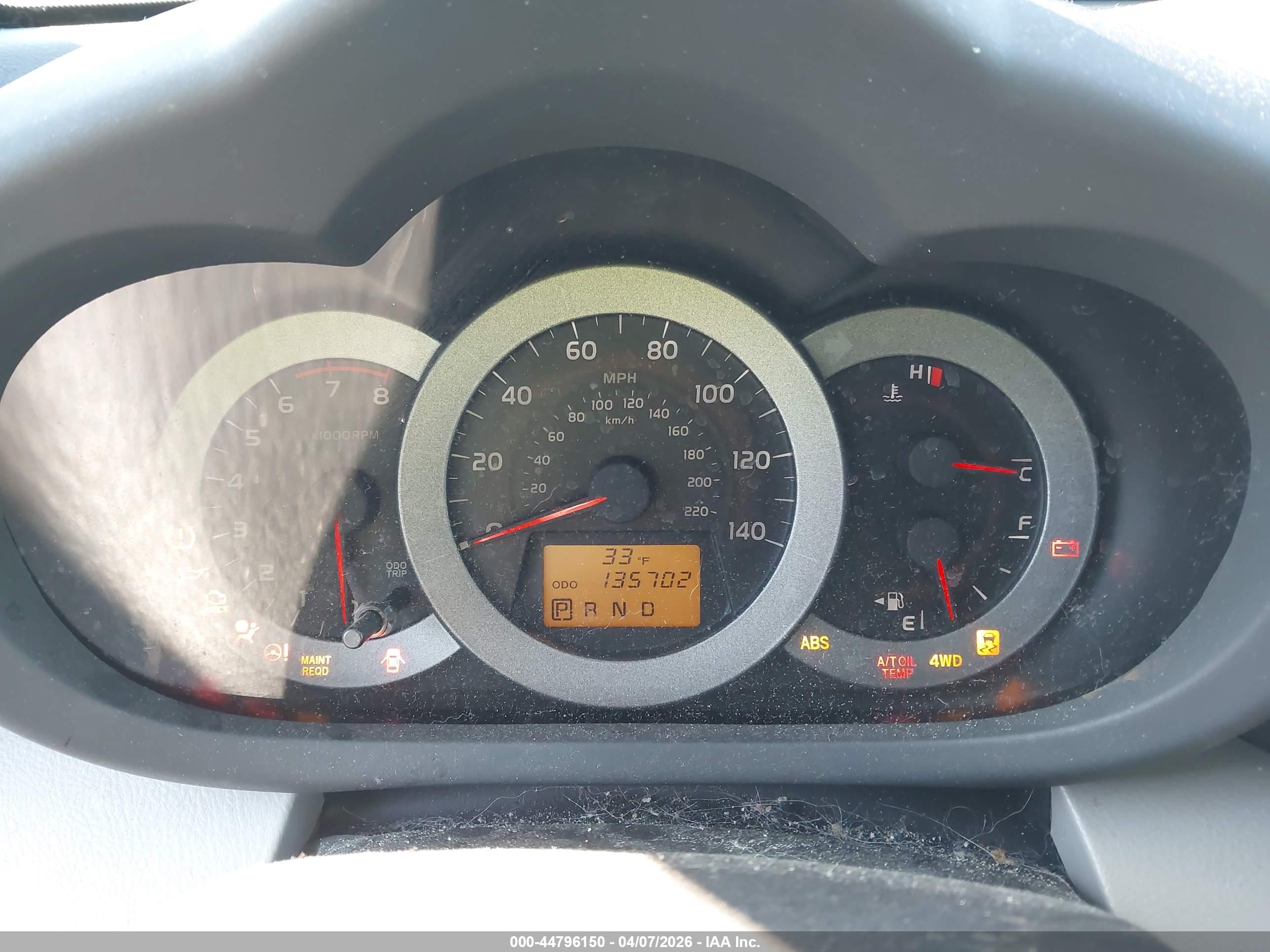 TOYOTA RAV4 image 7