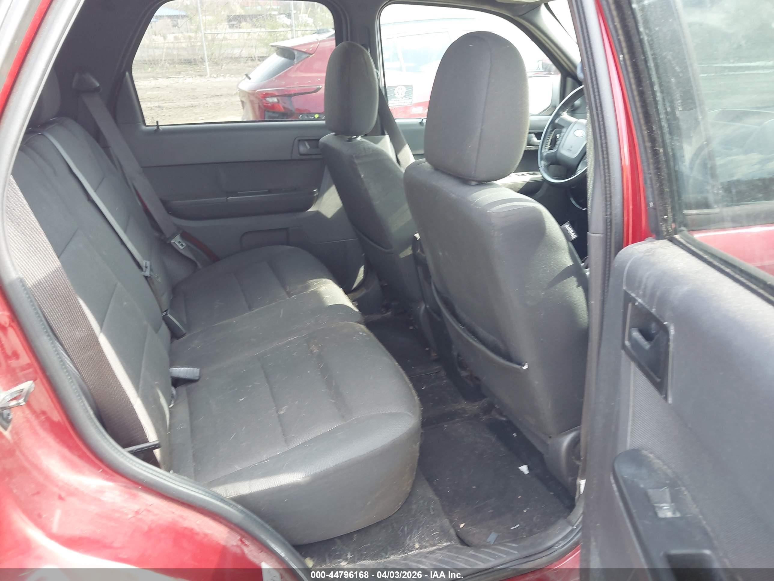 FORD ESCAPE image 8