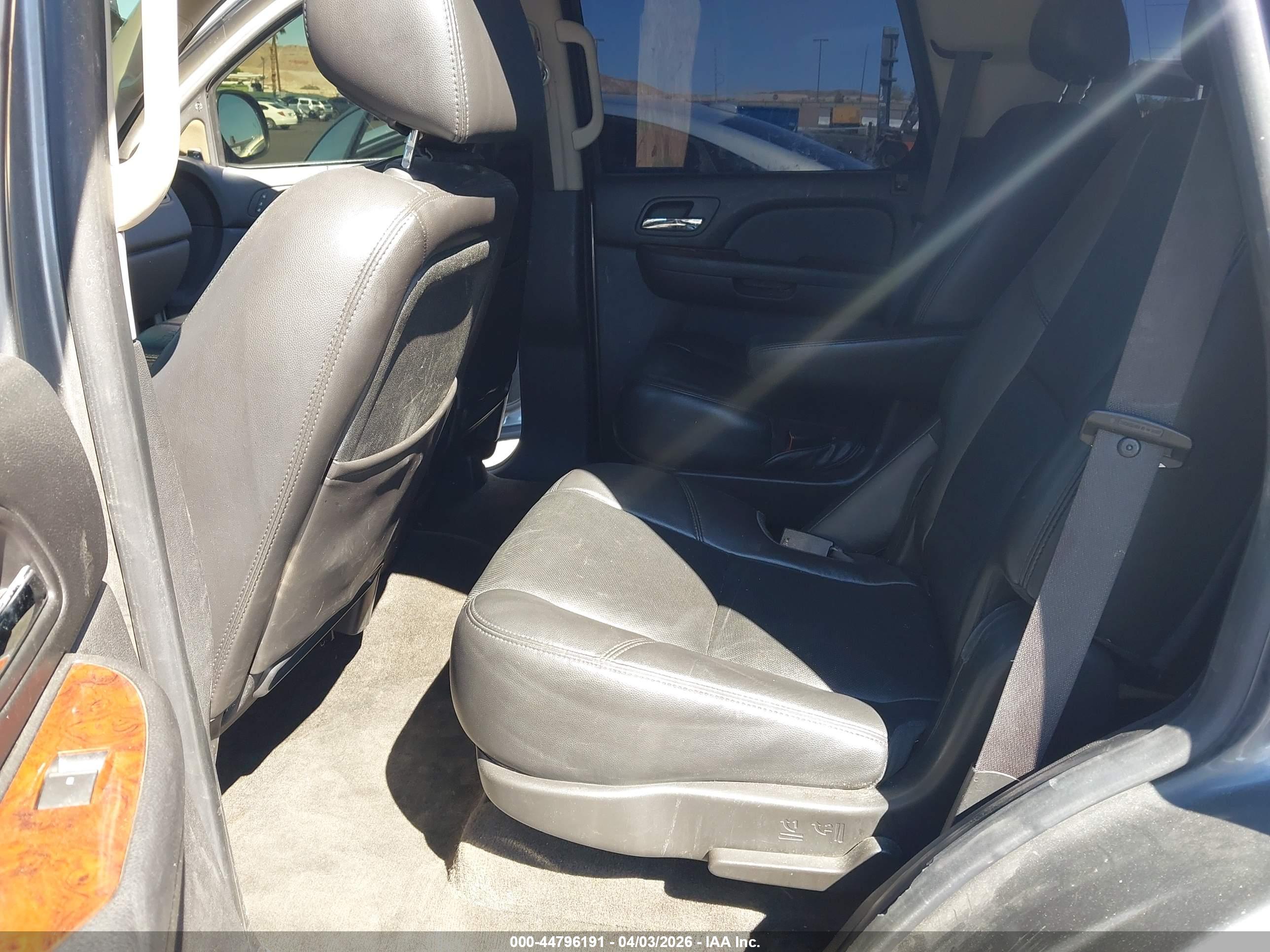 CHEVROLET TAHOE image 8