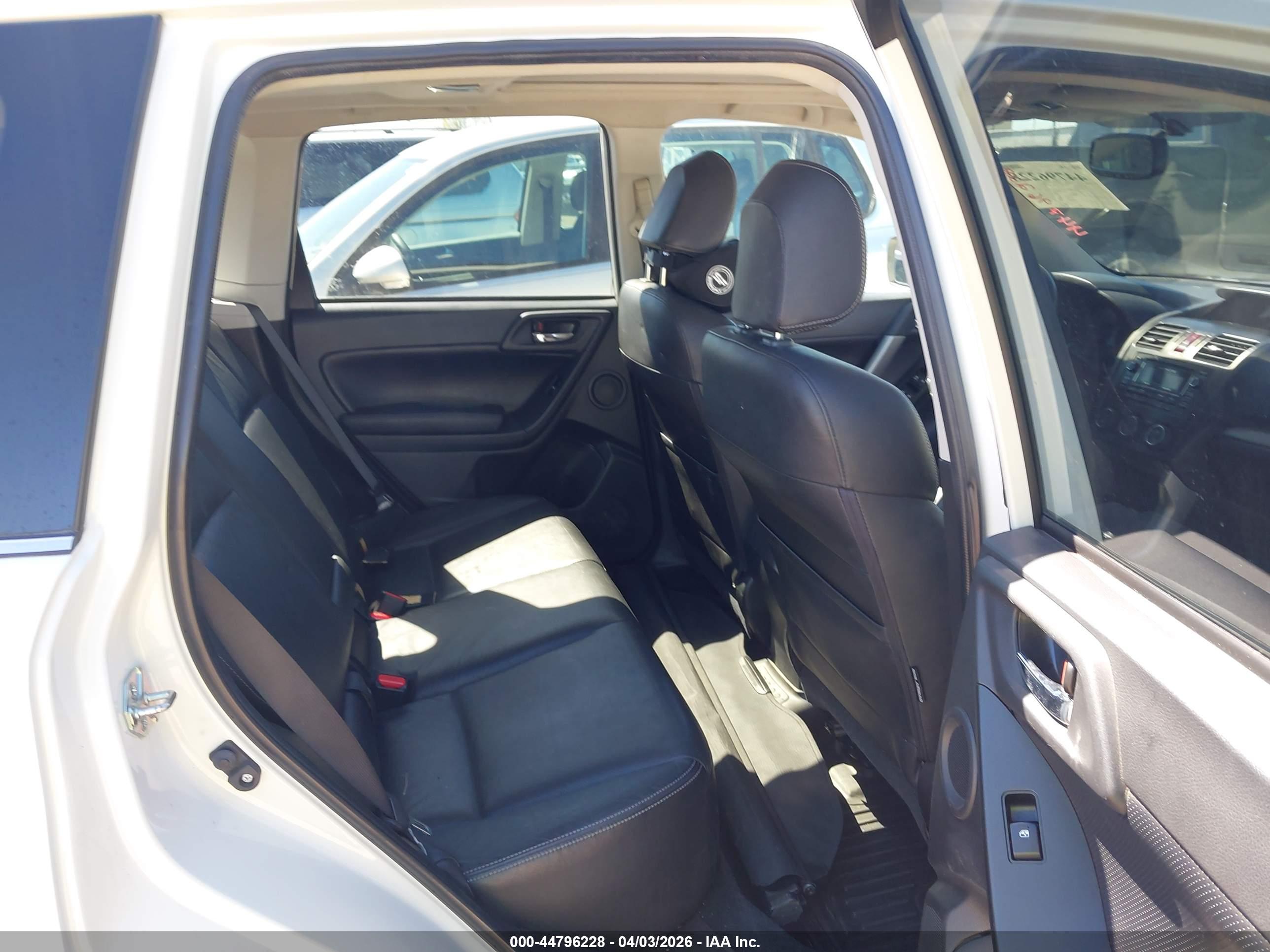 SUBARU FORESTER image 8