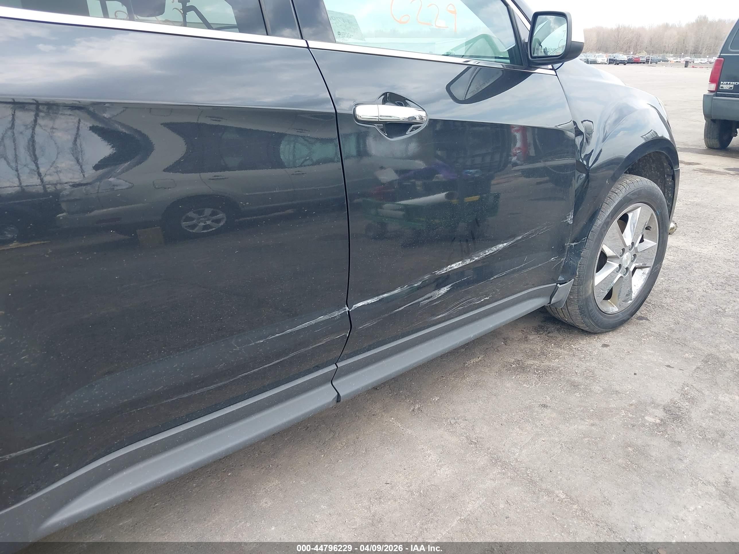 CHEVROLET EQUINOX image 6