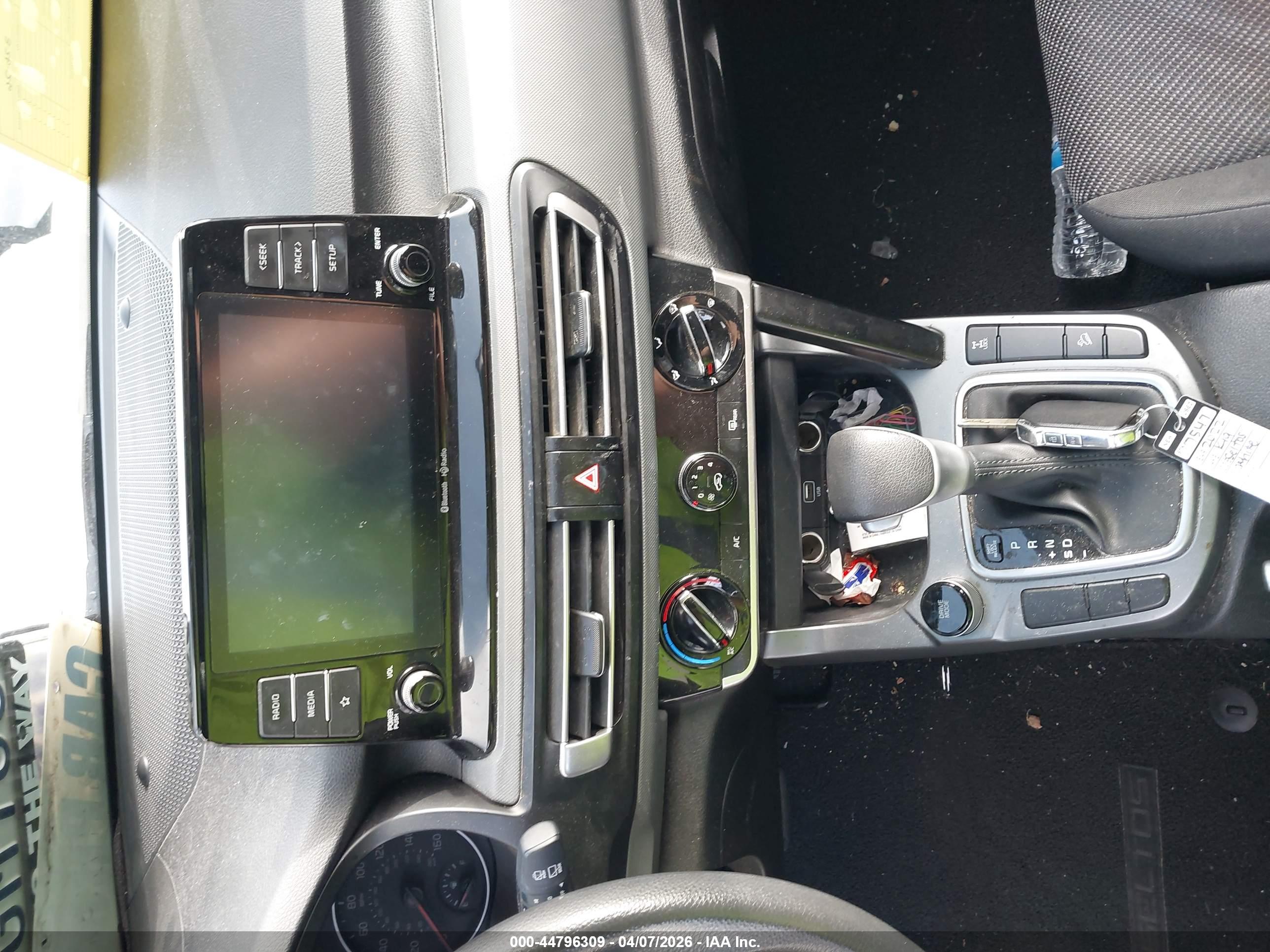 KIA SELTOS image 11