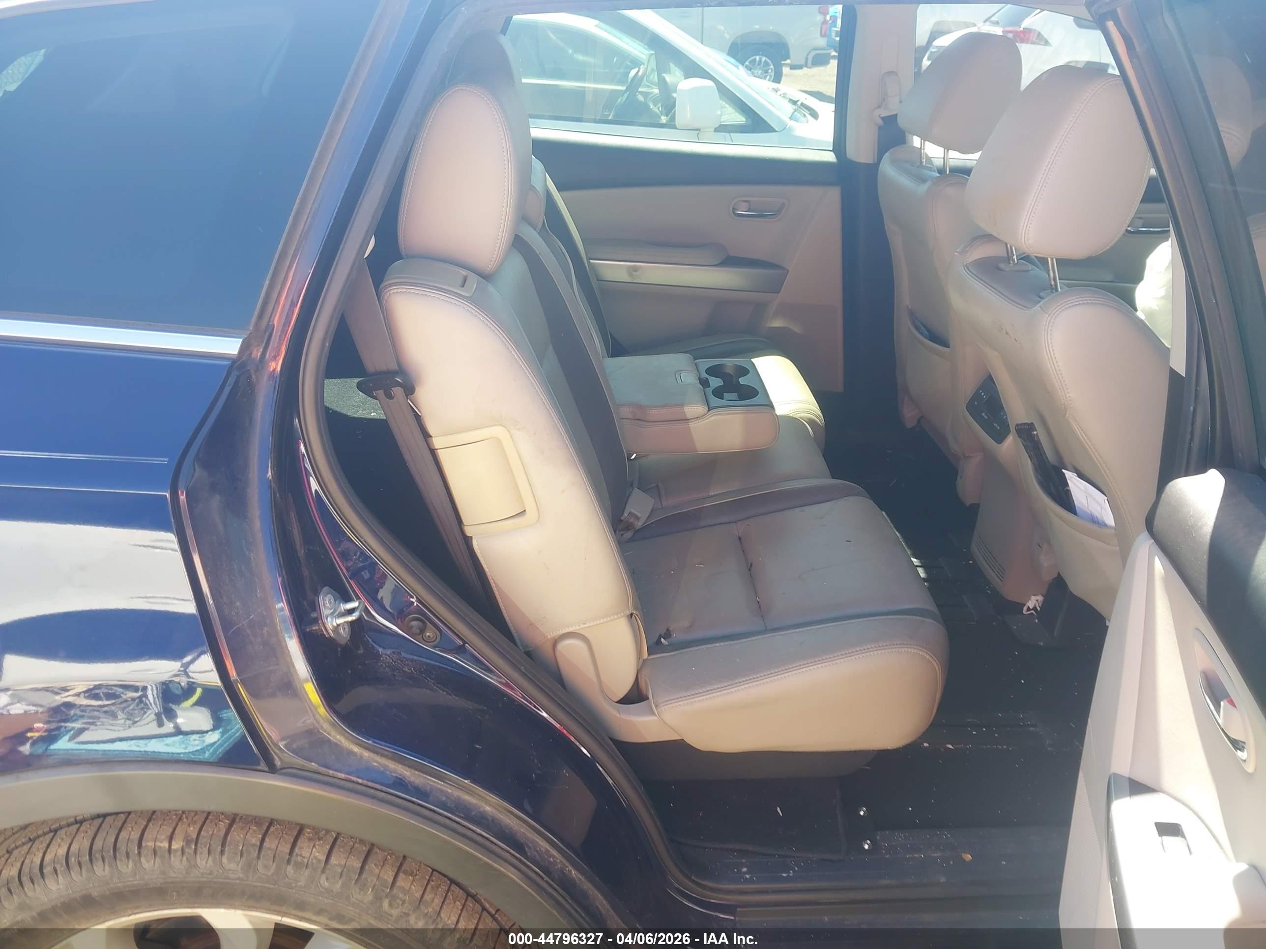 MAZDA CX-9 image 8