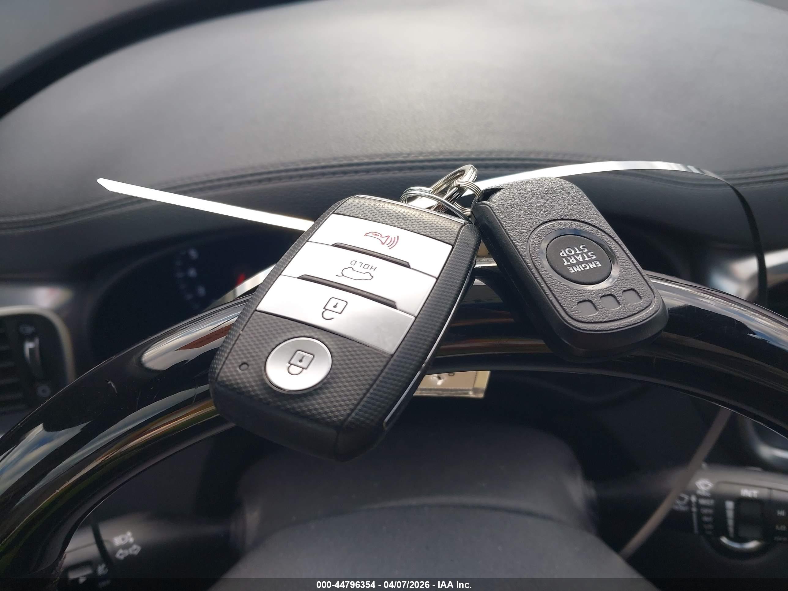 KIA SORENTO image 11