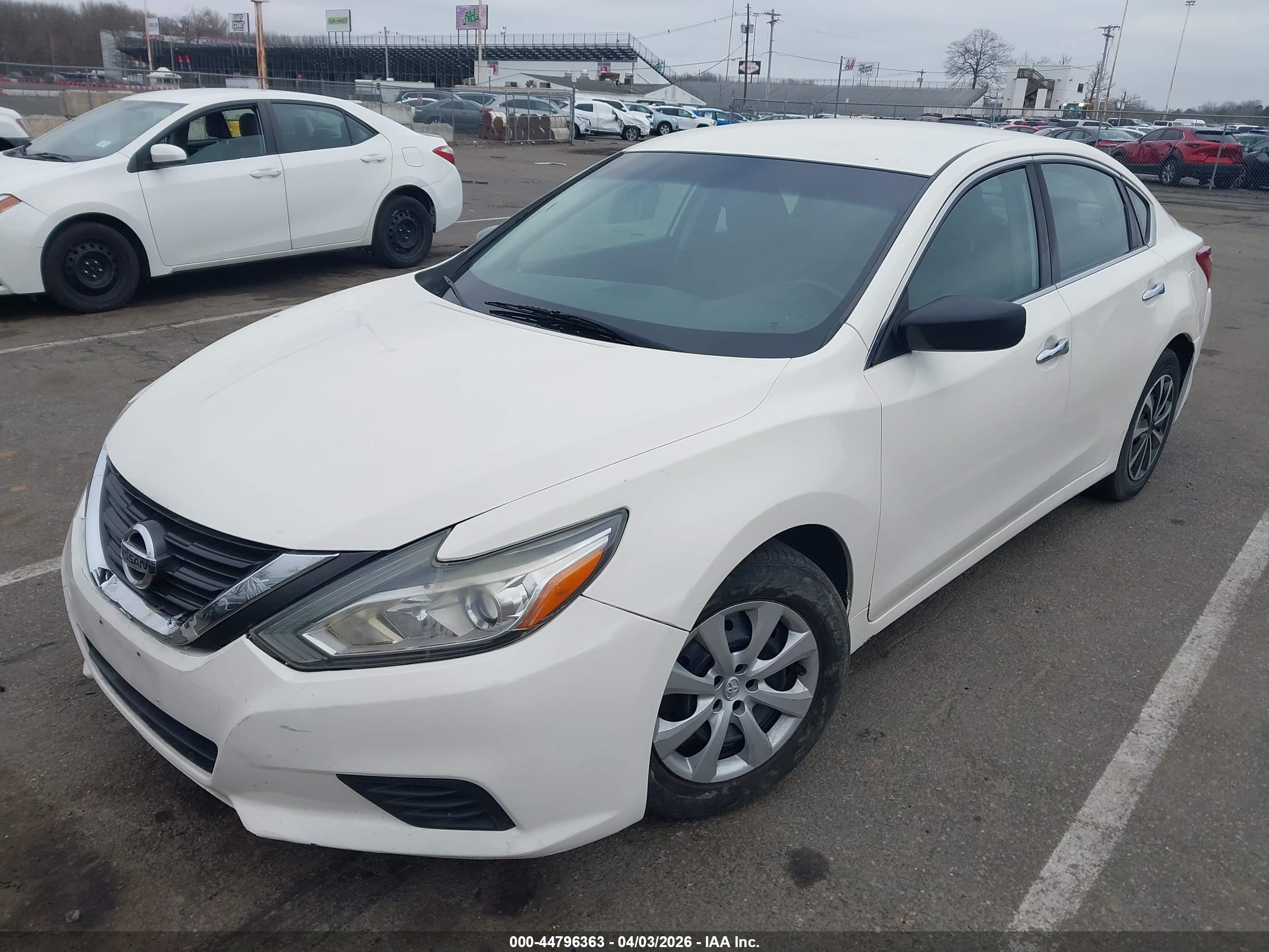 NISSAN ALTIMA image 2