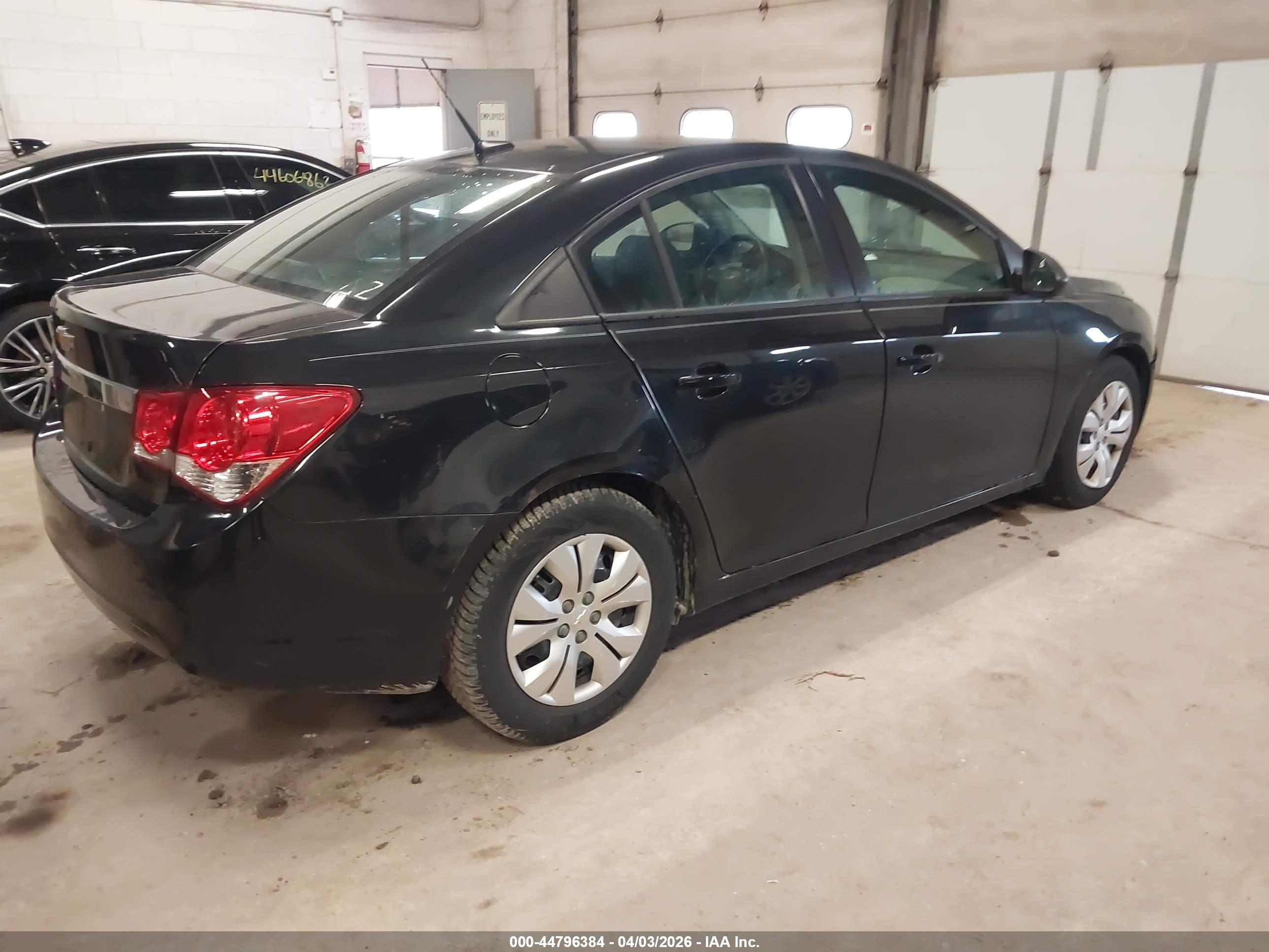 CHEVROLET CRUZE image 4