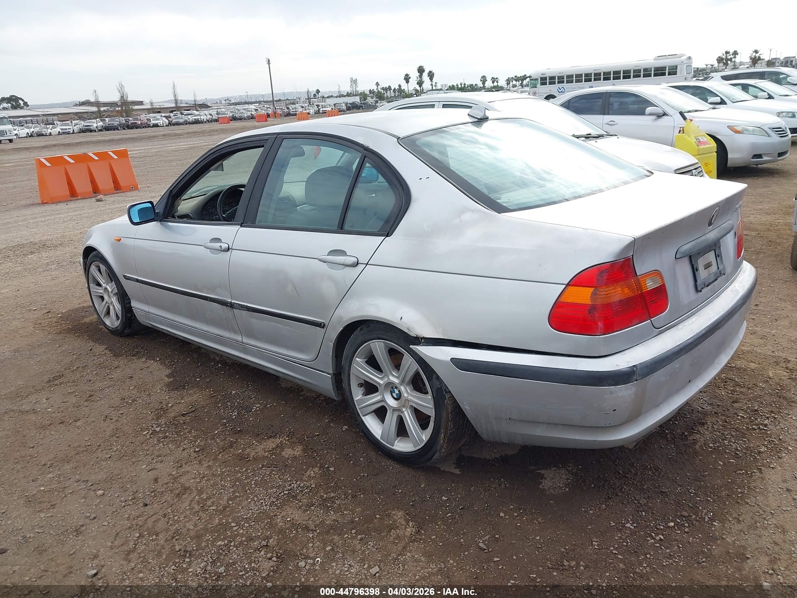 BMW 325I image 3