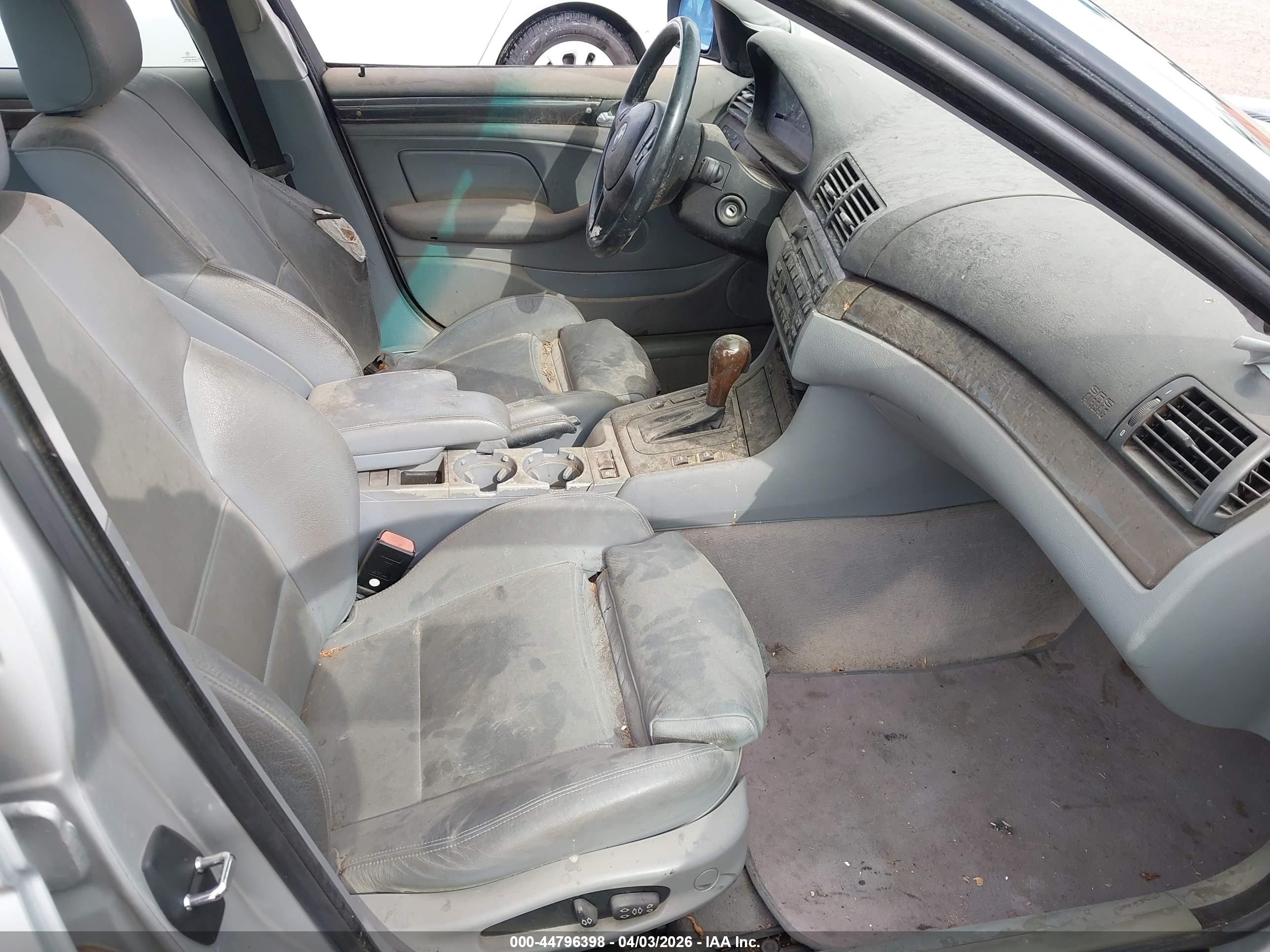 BMW 325I image 5