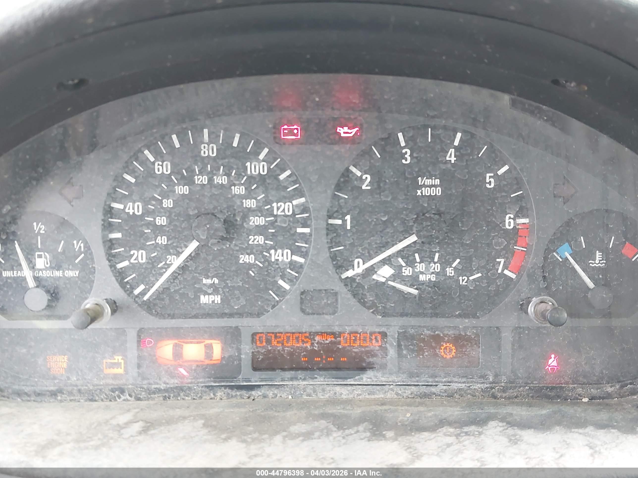BMW 325I image 7