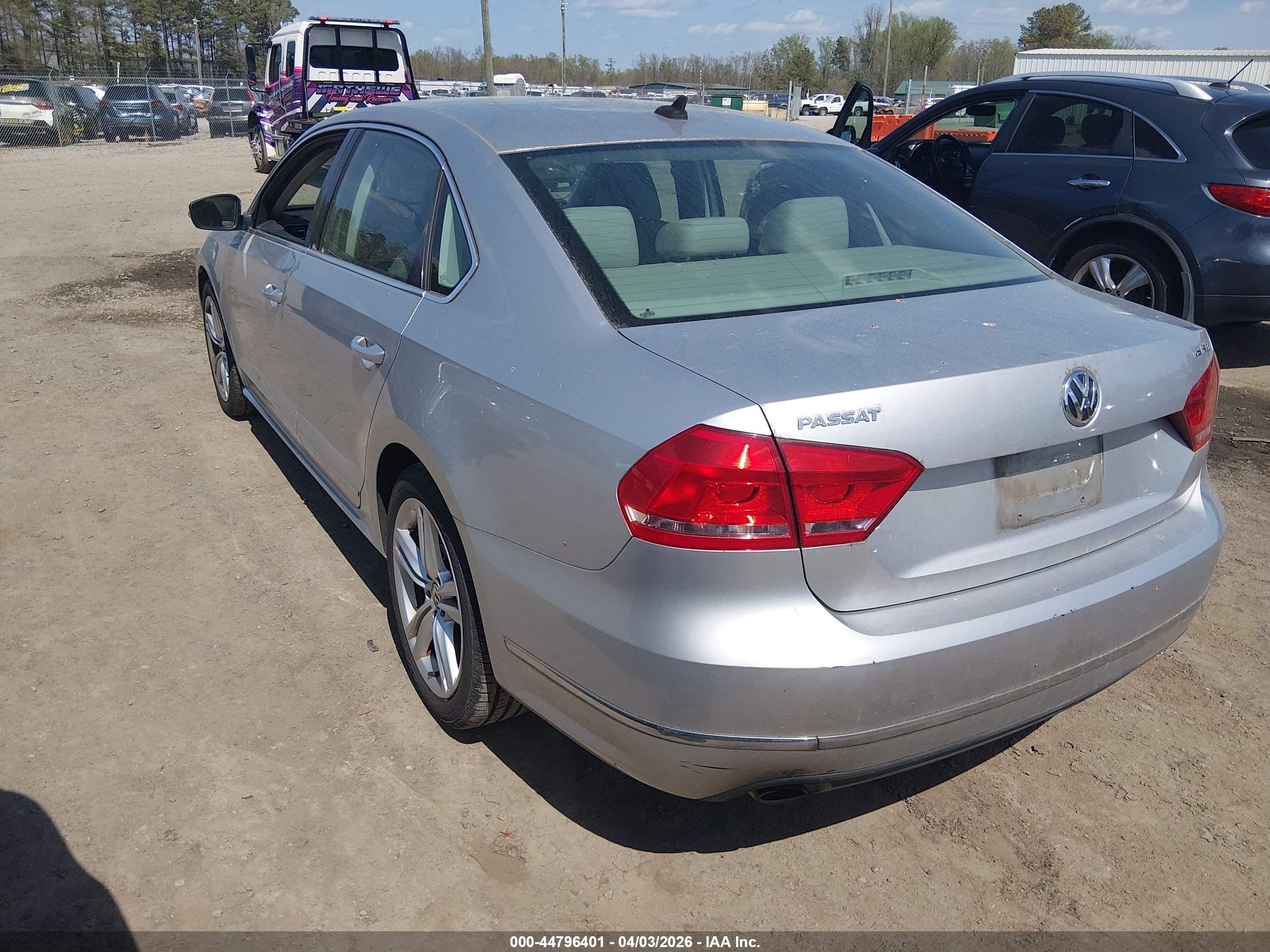 VOLKSWAGEN PASSAT image 3