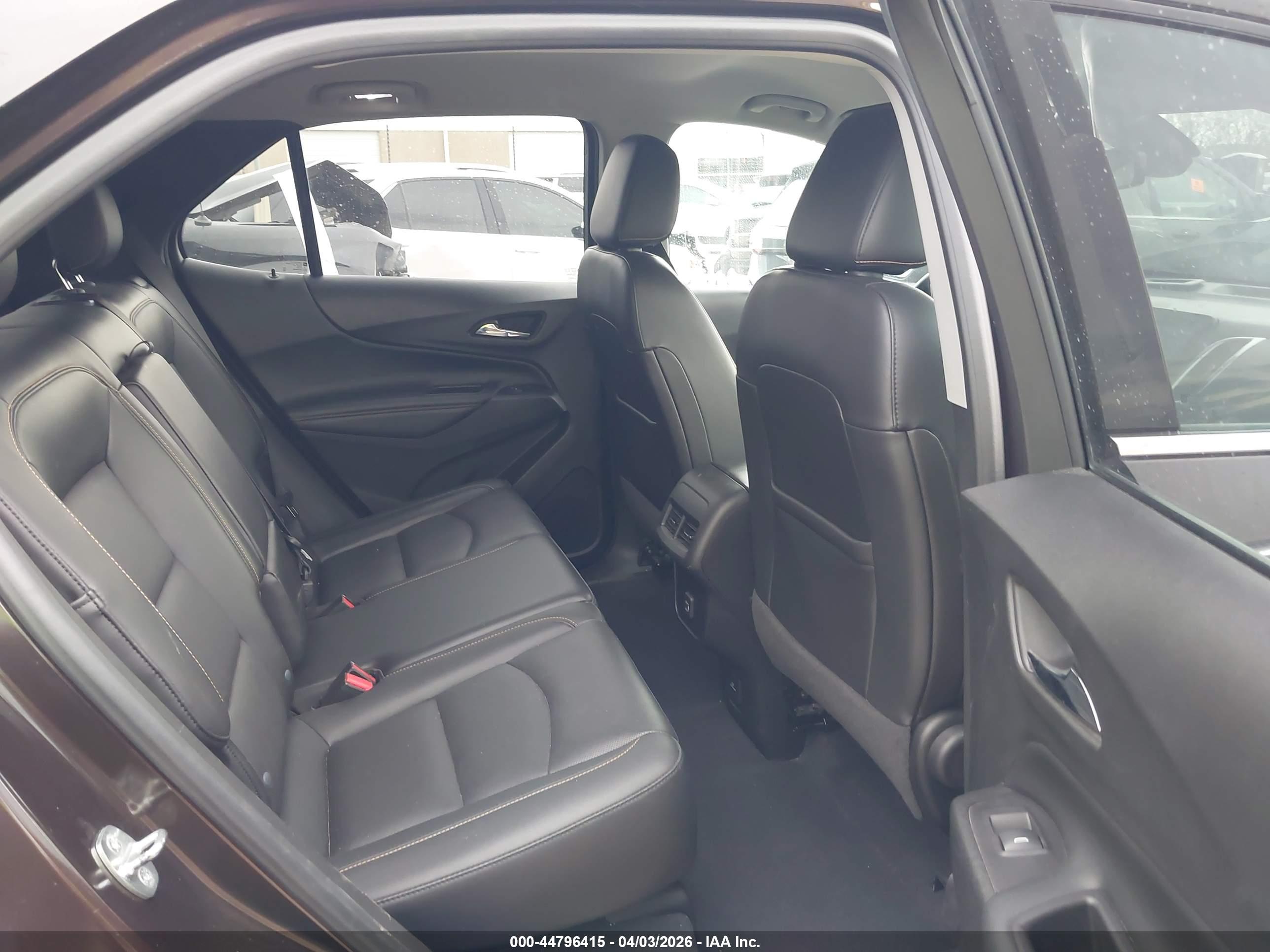 CHEVROLET EQUINOX image 8