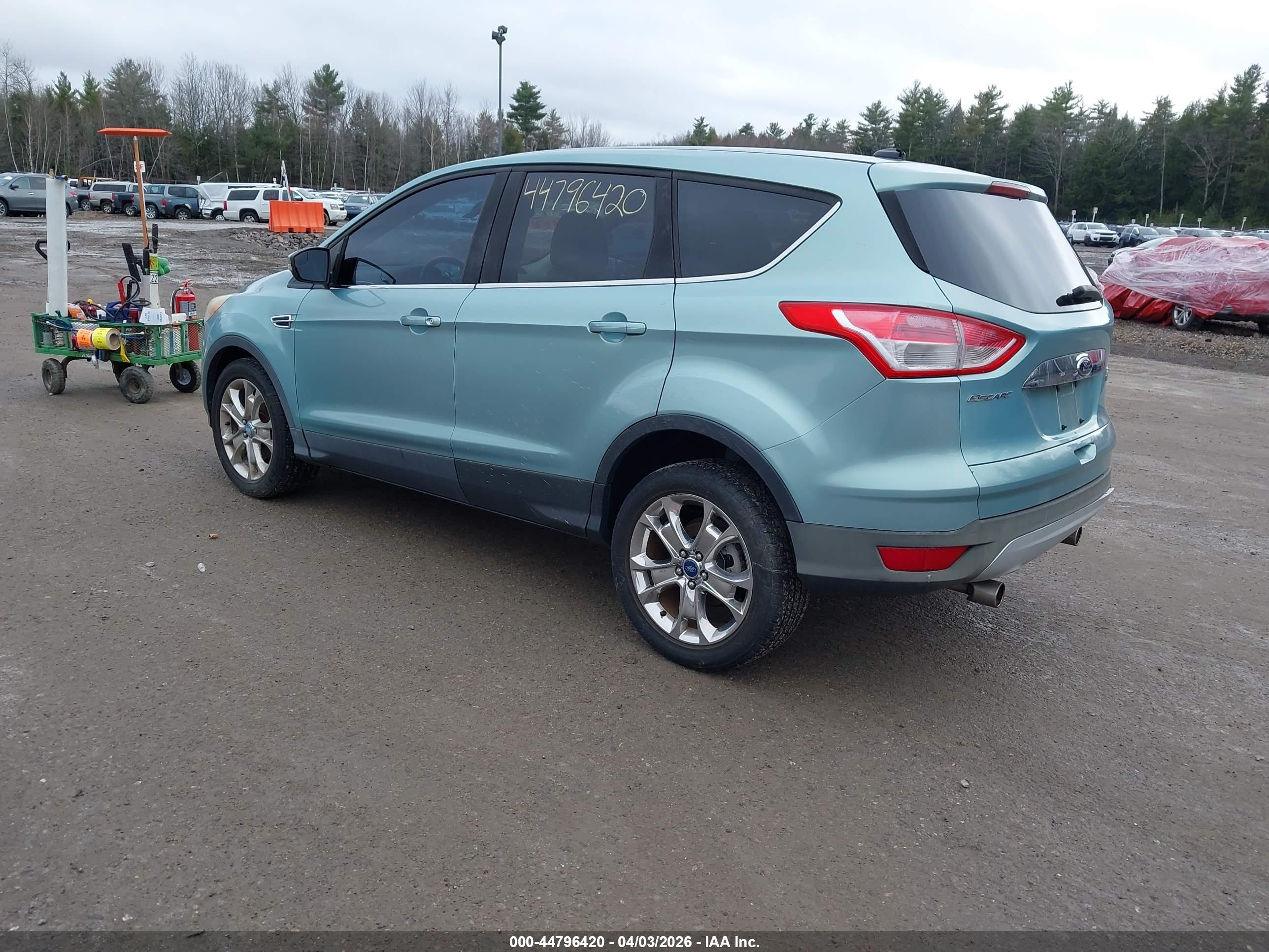 FORD ESCAPE image 3