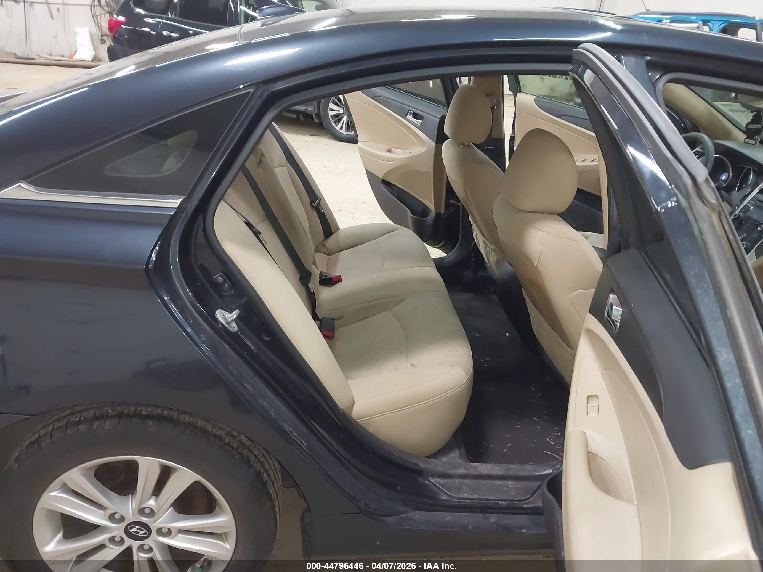 HYUNDAI SONATA image 8