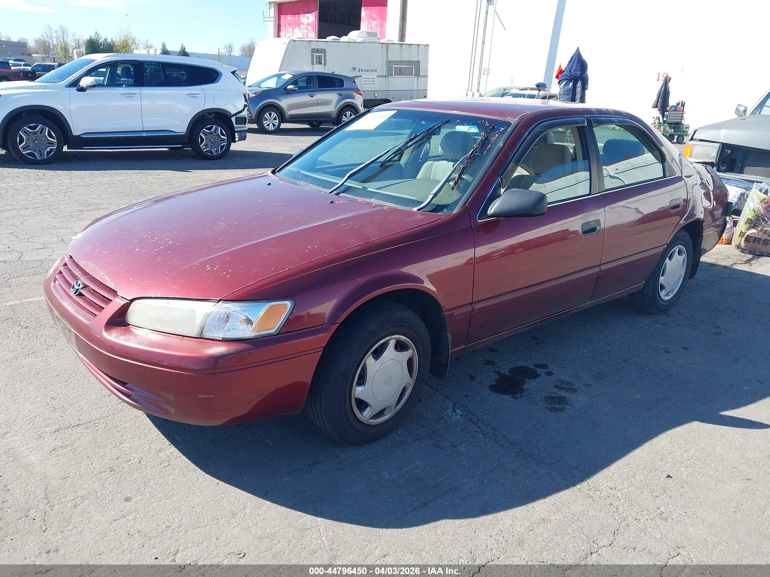 TOYOTA CAMRY image 2