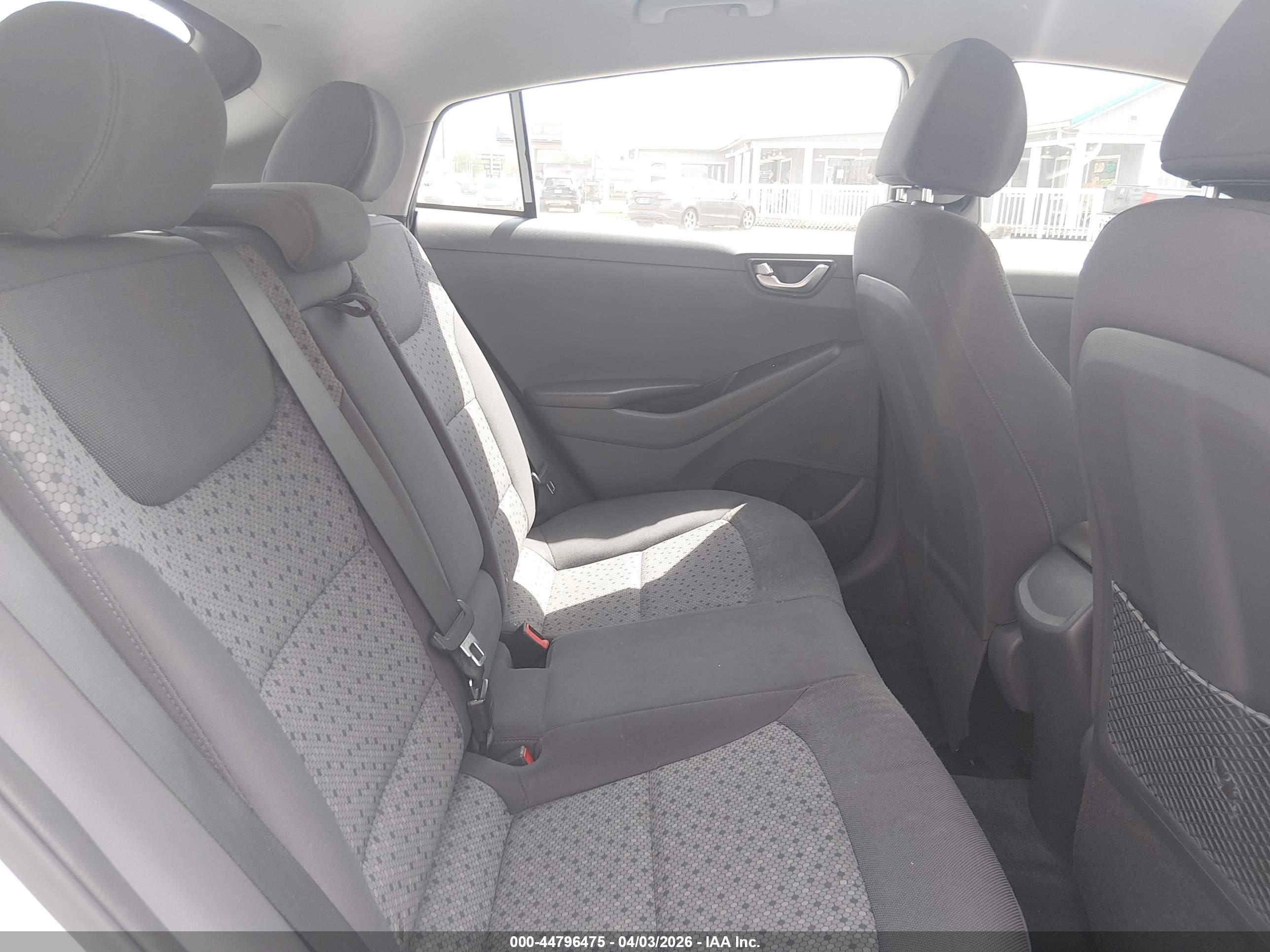HYUNDAI IONIQ image 8
