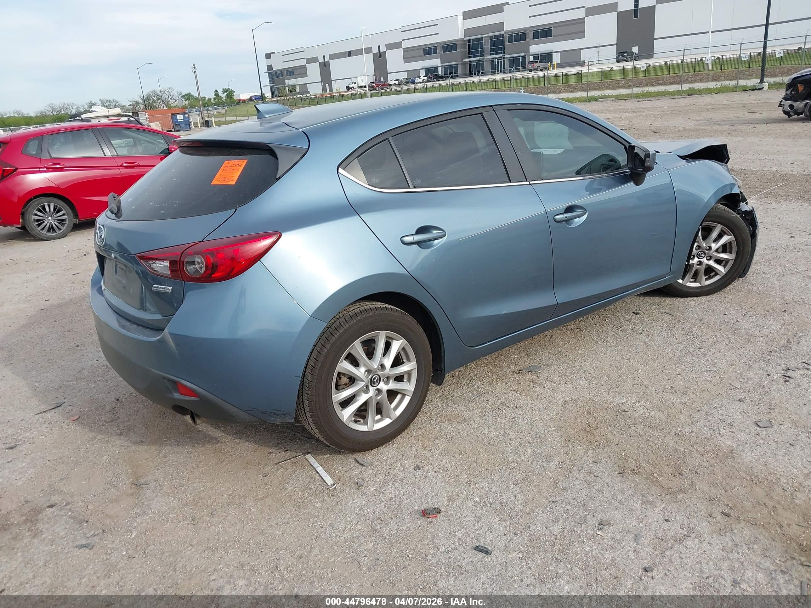 MAZDA MAZDA3 image 4