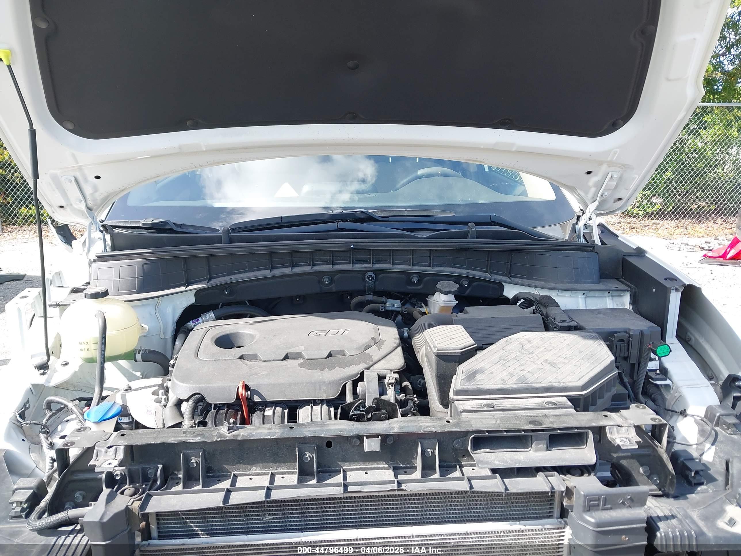 HYUNDAI TUCSON image 10