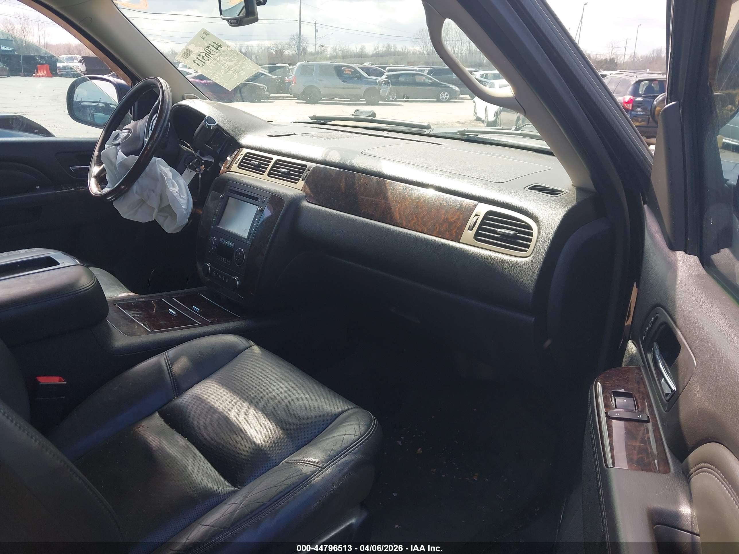 GMC YUKON image 5