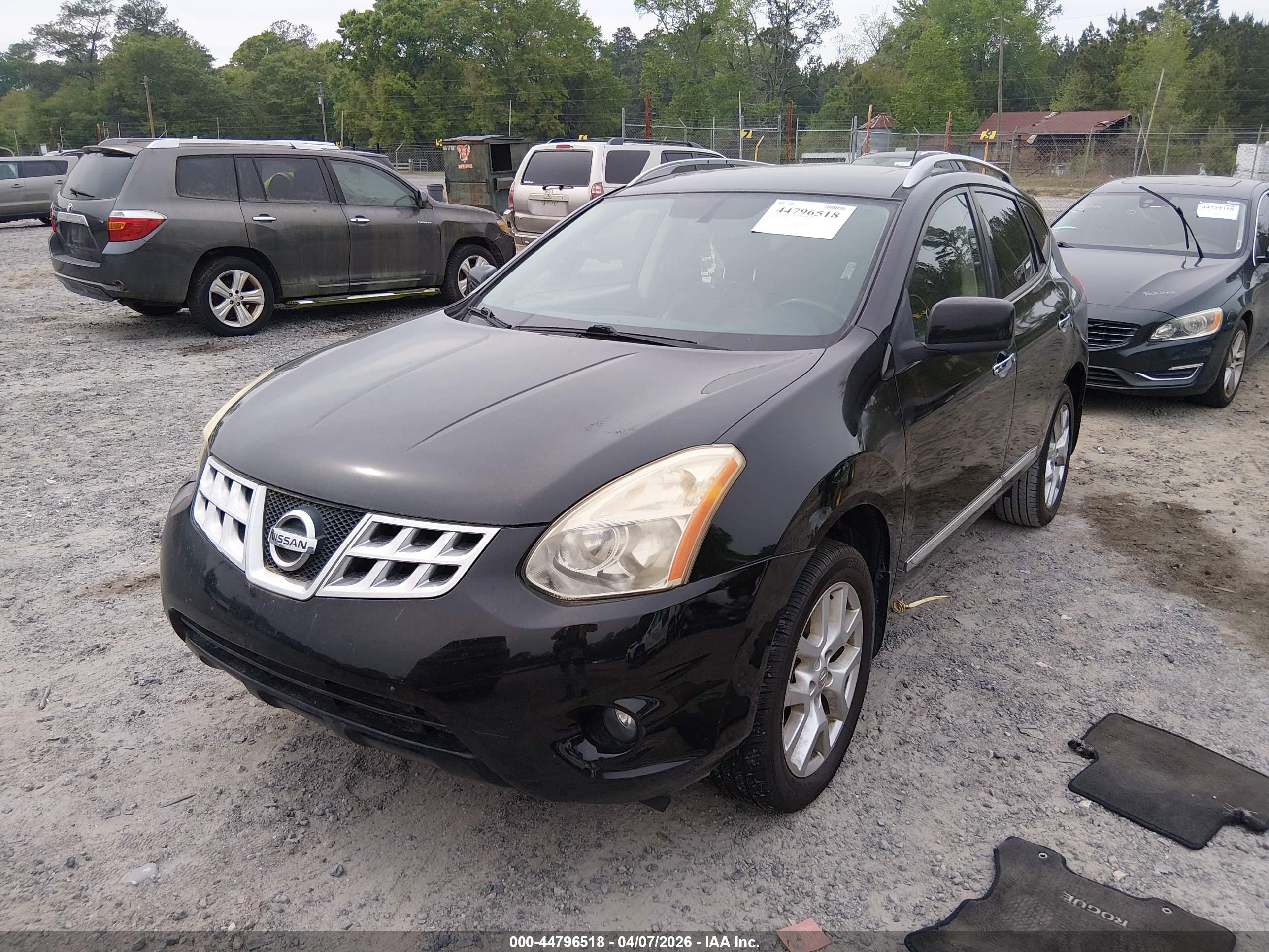 NISSAN ROGUE image 6