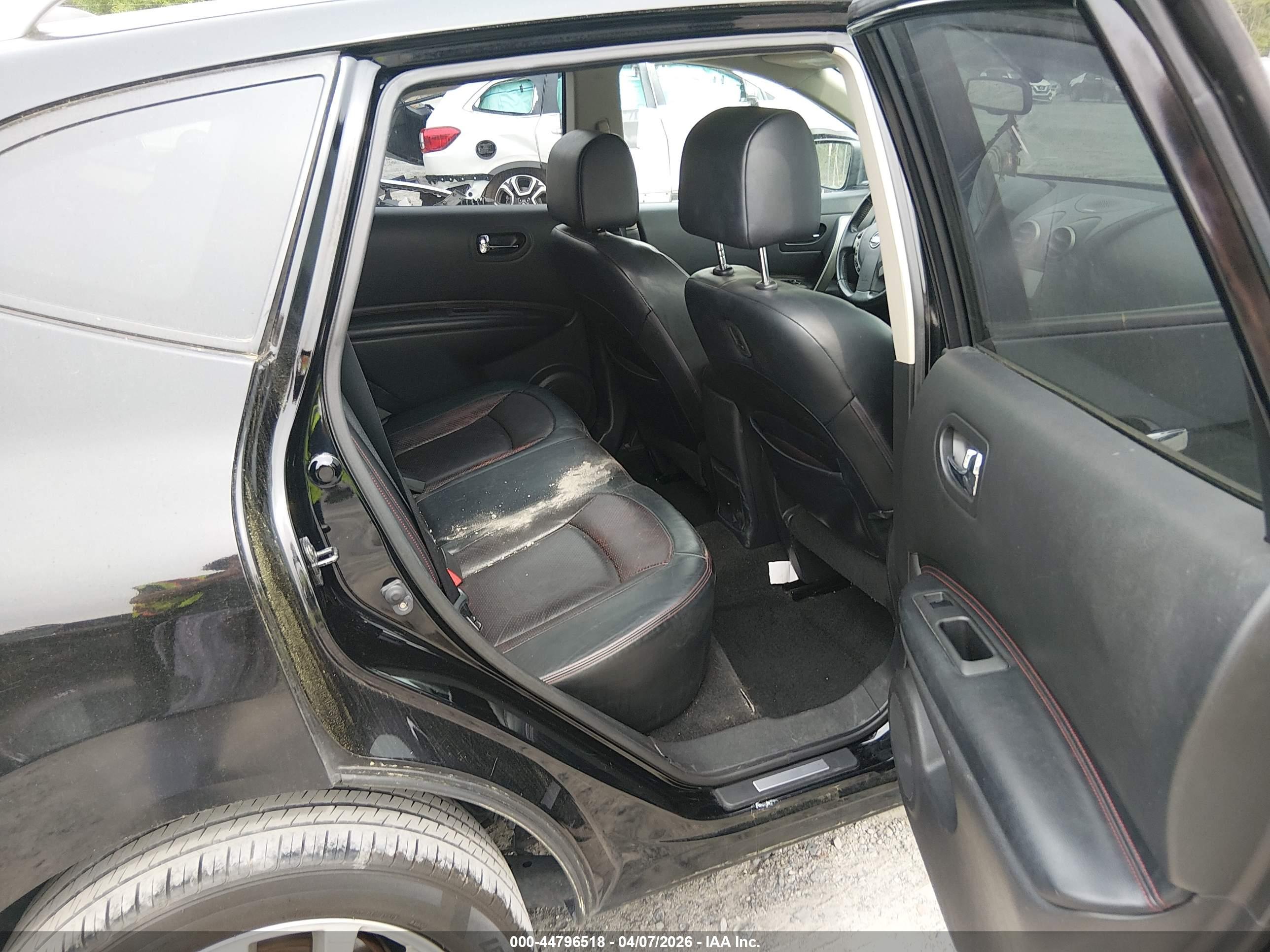 NISSAN ROGUE image 8