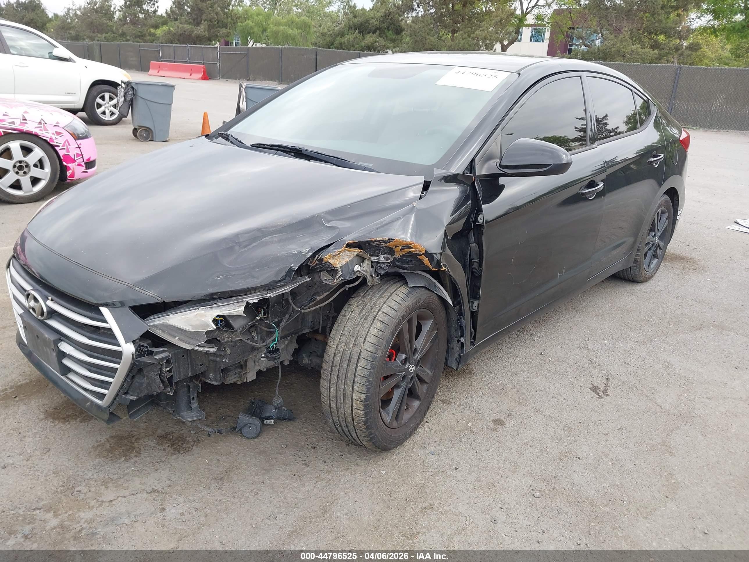HYUNDAI ELANTRA image 6