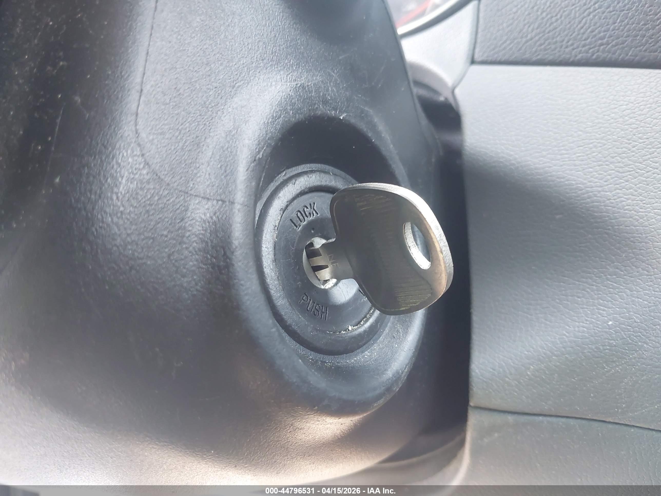 HYUNDAI ELANTRA image 11