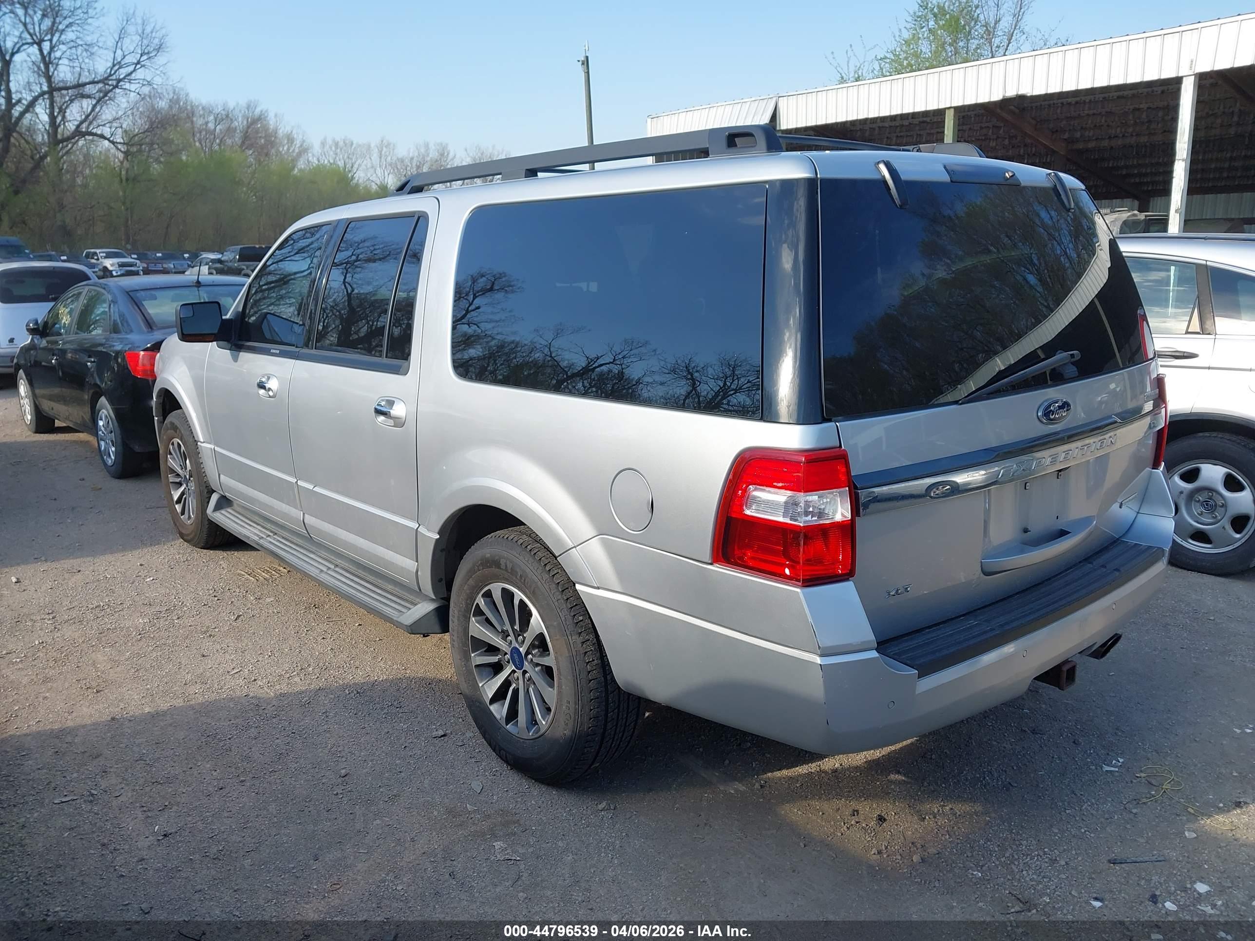 FORD EXPEDITION image 3