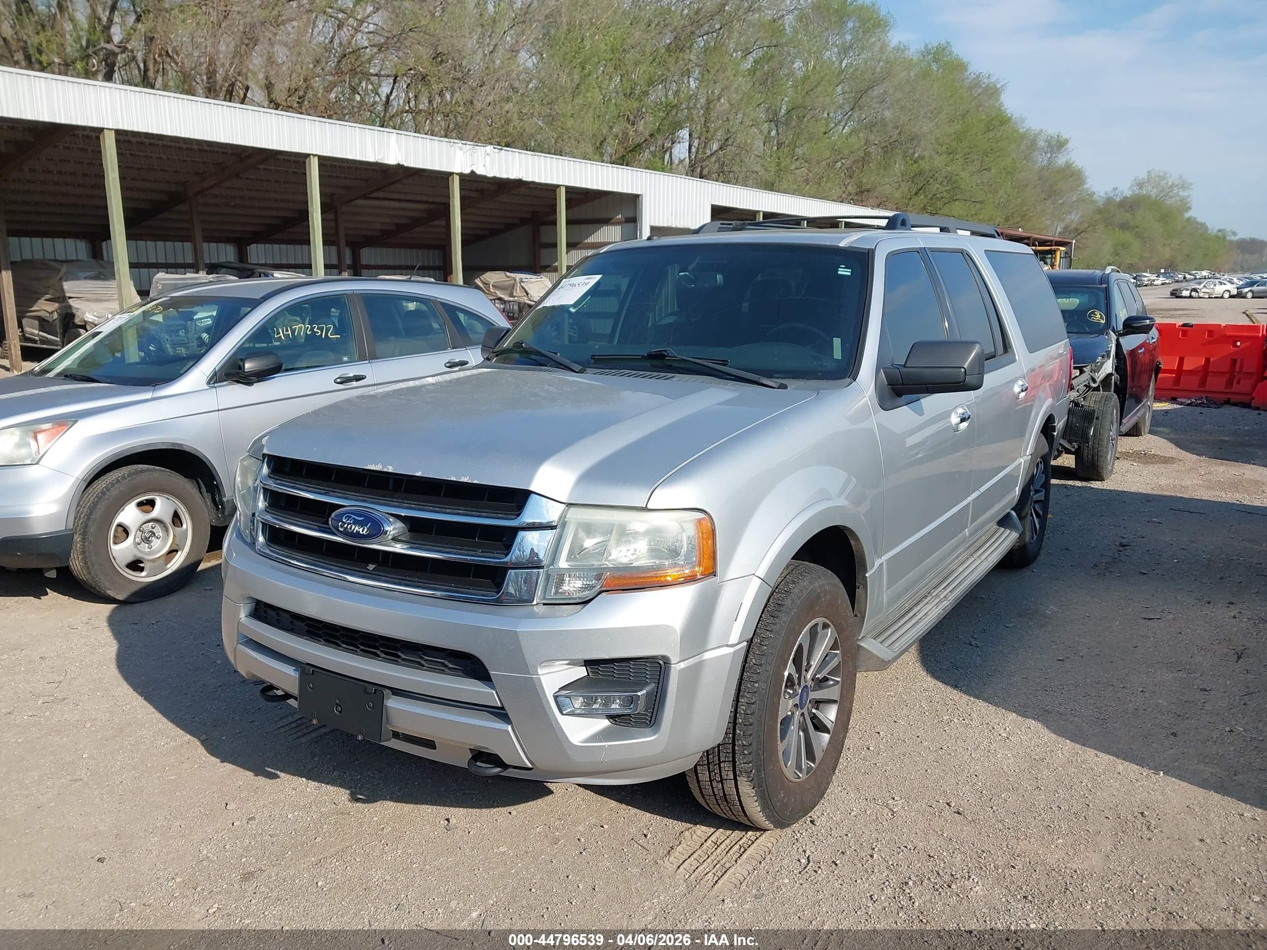FORD EXPEDITION image 6