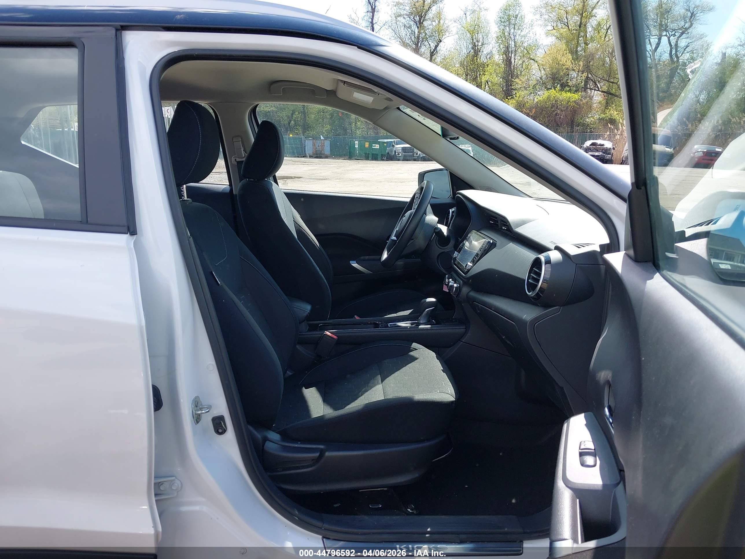 NISSAN KICKS image 5