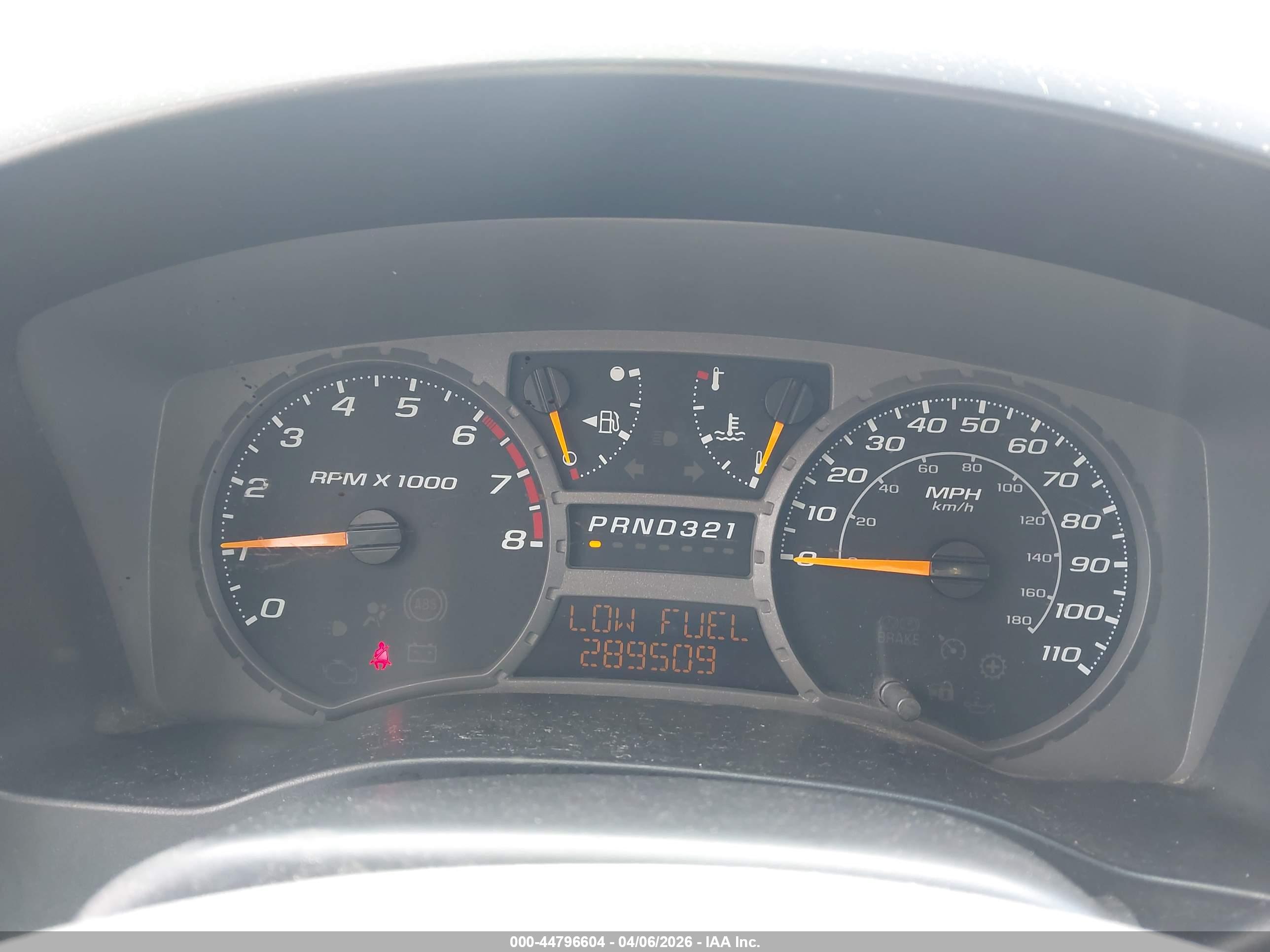CHEVROLET COLORADO image 7