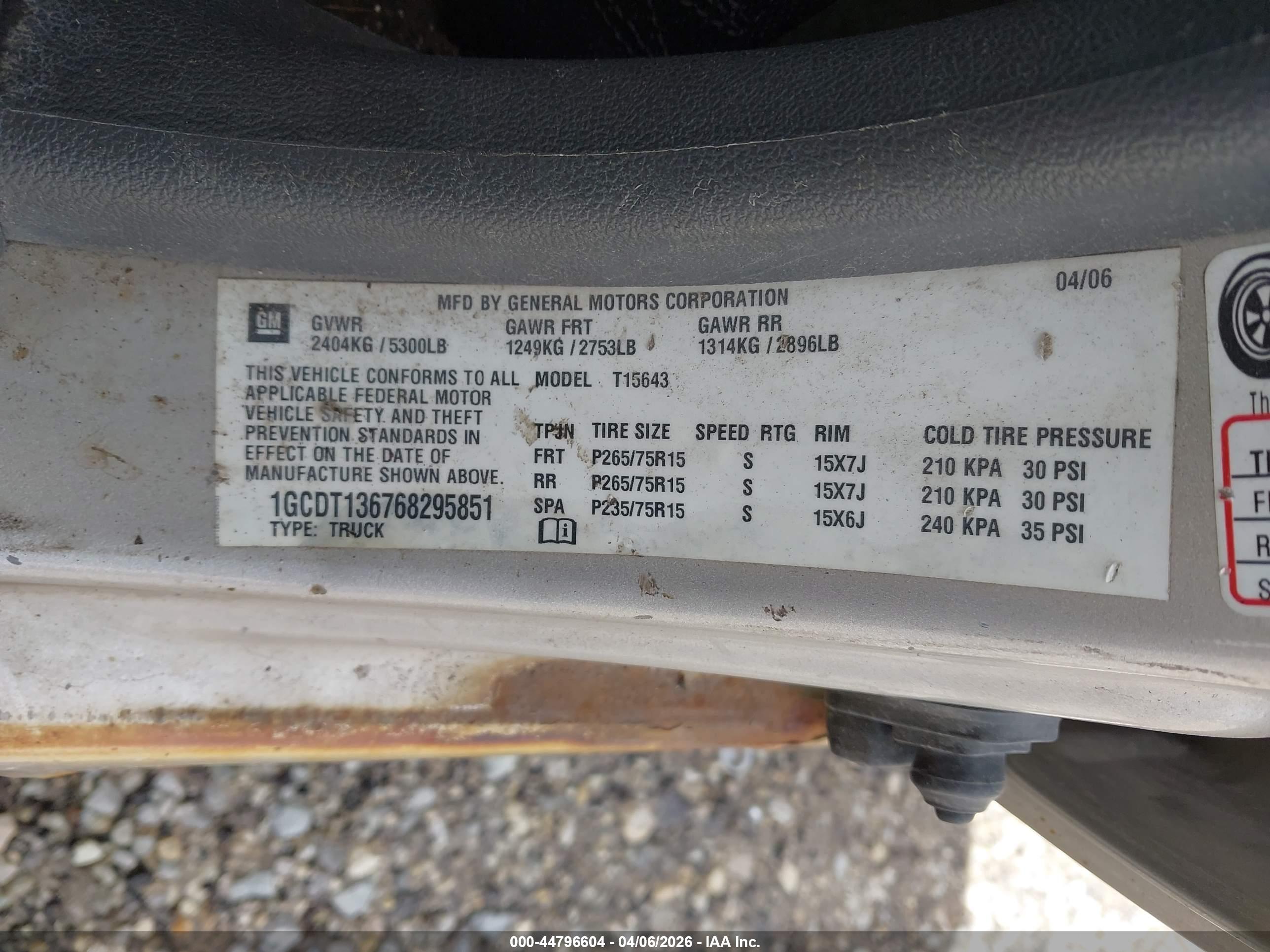 CHEVROLET COLORADO image 9