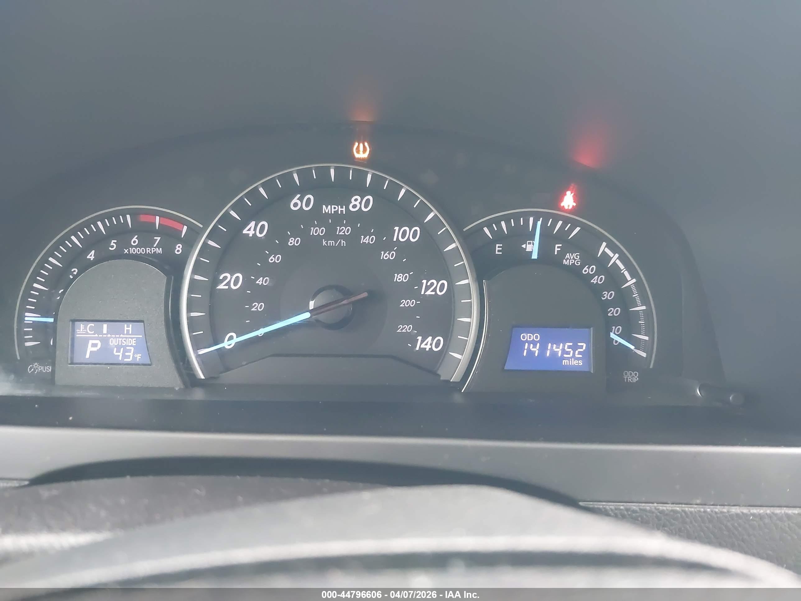 TOYOTA CAMRY image 7