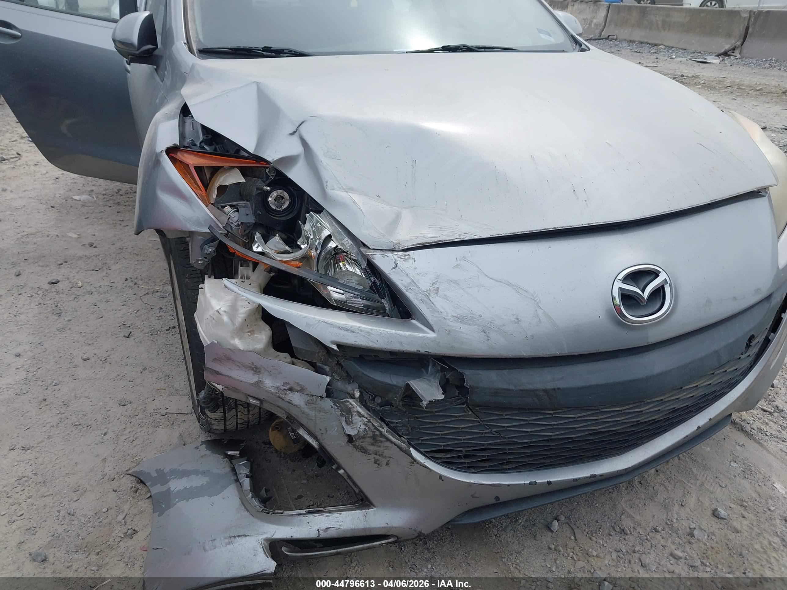 MAZDA MAZDA3 image 6