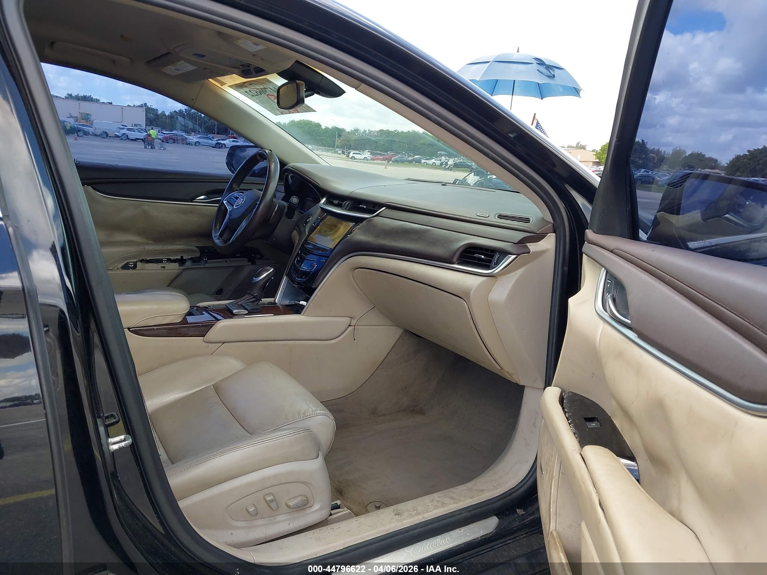 CADILLAC XTS image 5