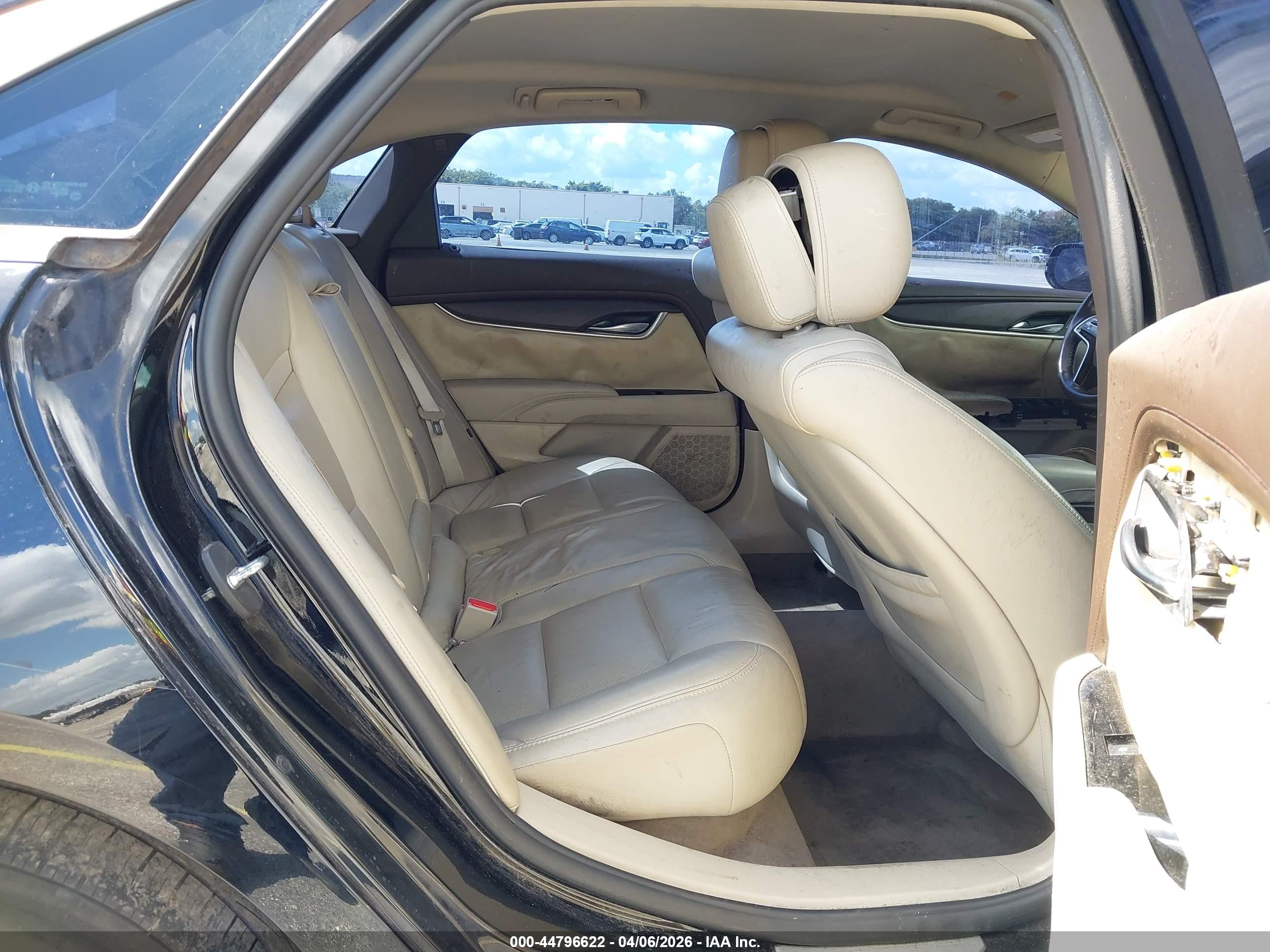 CADILLAC XTS image 8