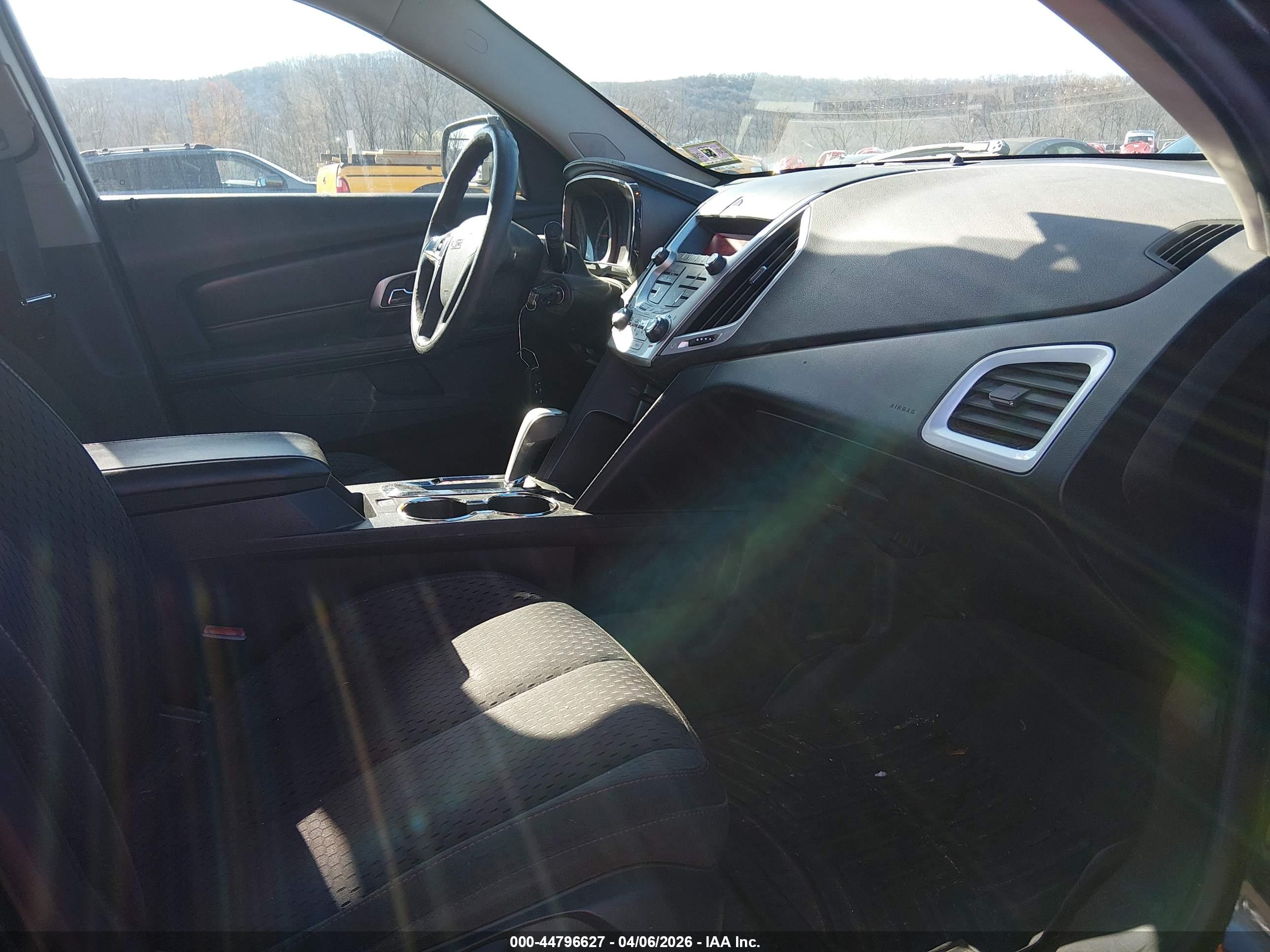 GMC TERRAIN image 5