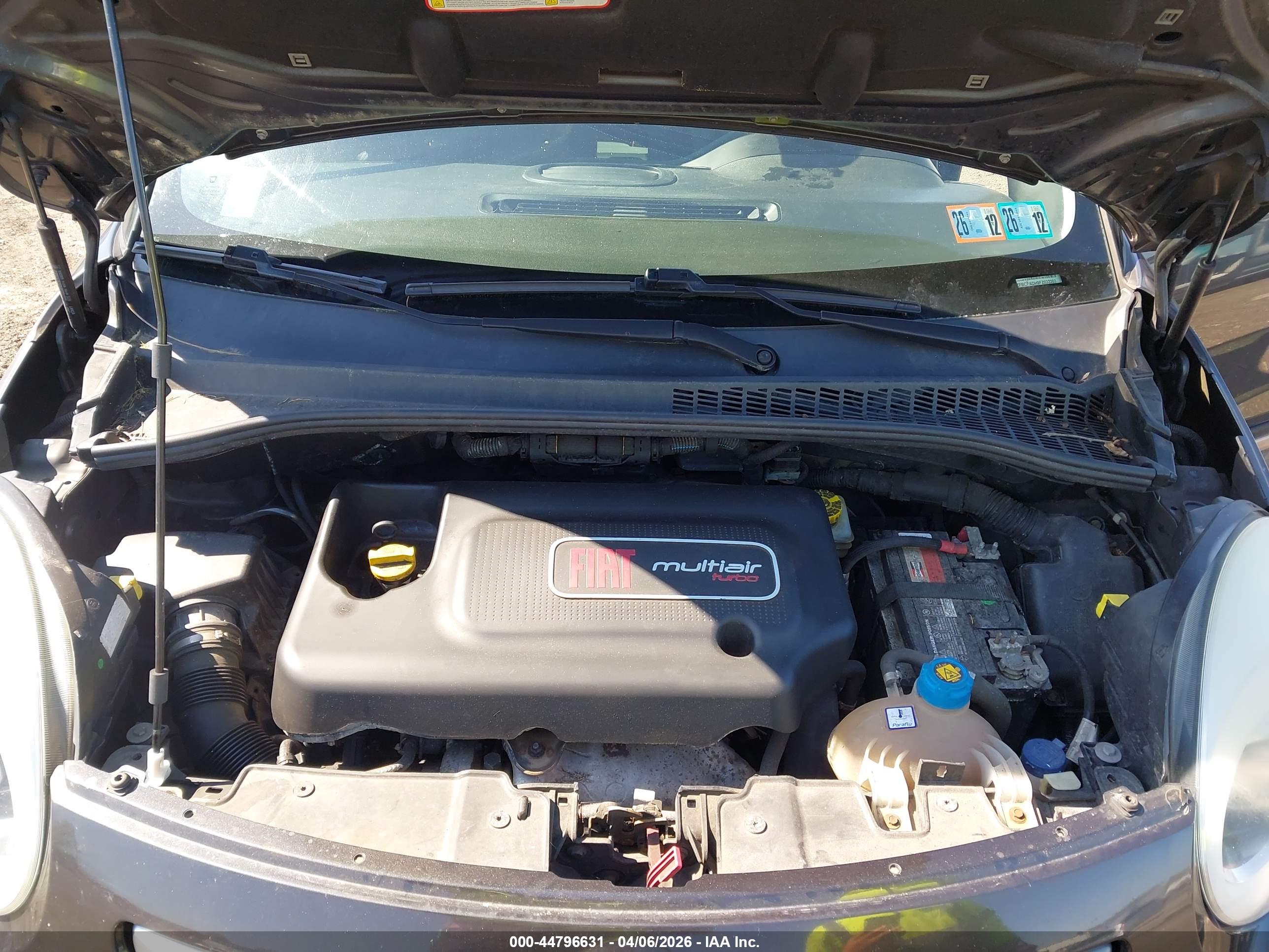 FIAT 500L image 10
