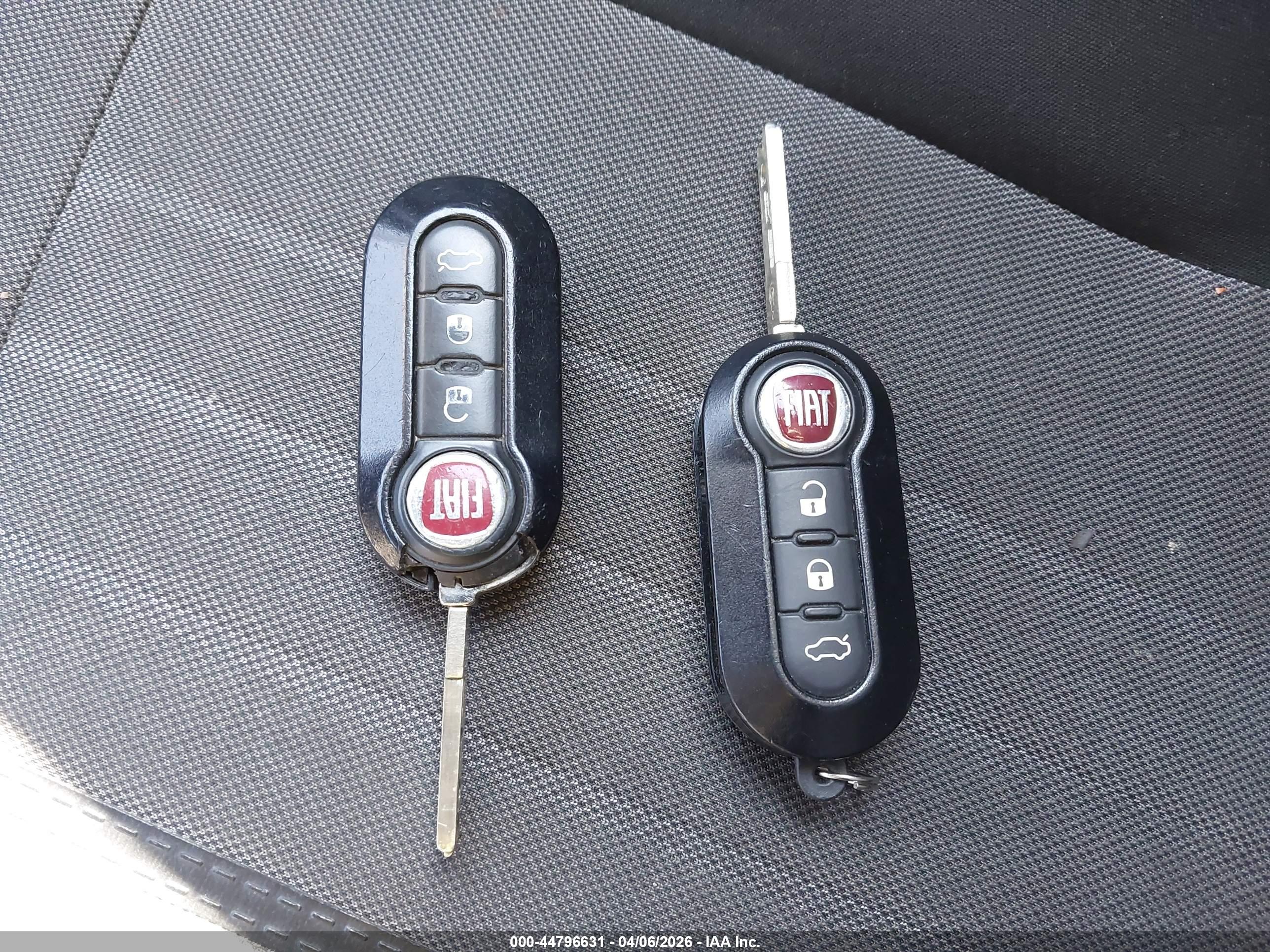 FIAT 500L image 11